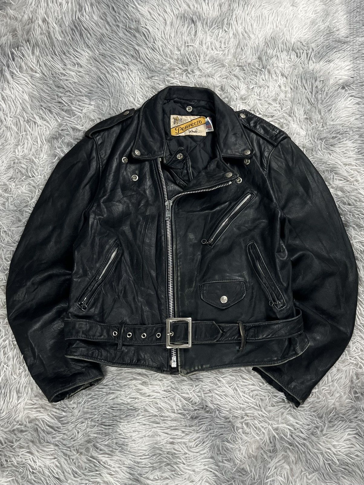 Schott Vintage Schott NYC Perfecto Leather Jacket Size 42 Size US L / EU 52-54 / 3 - 1 Thumbnail