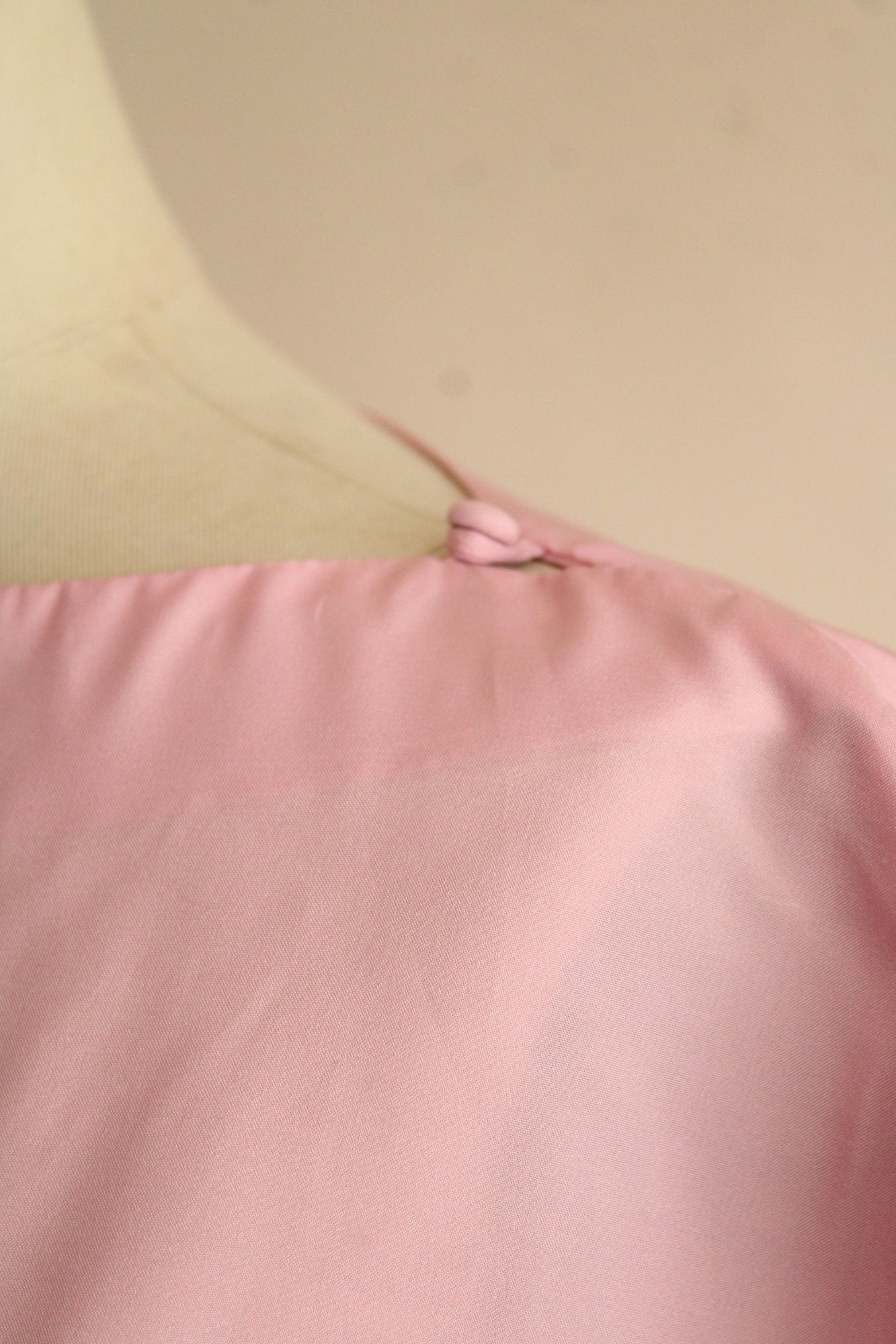 Vintage Vintage 1990s Blouse, Pink Shirt with Buttons at Shoulder, G Size M / US 6-8 / IT 42-44 - 8 Thumbnail