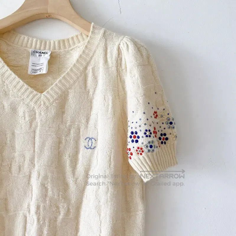 Chanel Chanel Spring Autumn Beige Cashmere Knit Short Sleeve T-shi Size M / US 6-8 / IT 42-44 - 2 Thumbnail