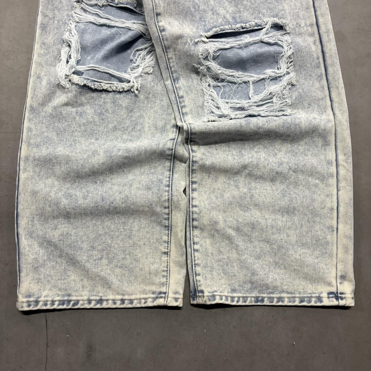 Vintage Crazy Vintage Y2K/2000s Baggy Wideleg Distressed Light Wash Denim Jeans! Size US 34 / EU 50 - 5 Thumbnail