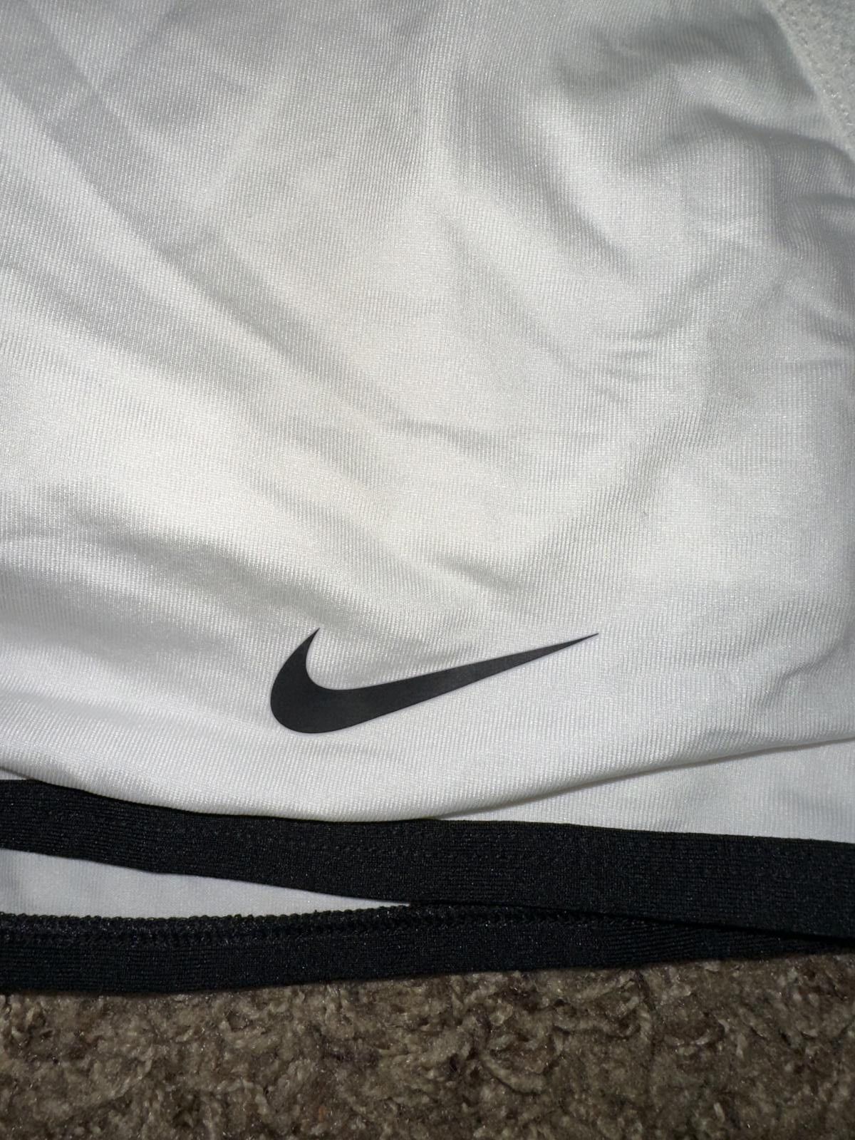 Nike Nike Women’s Power White/Black Skort Size 26" / US 2 / IT 38 - 2 Thumbnail