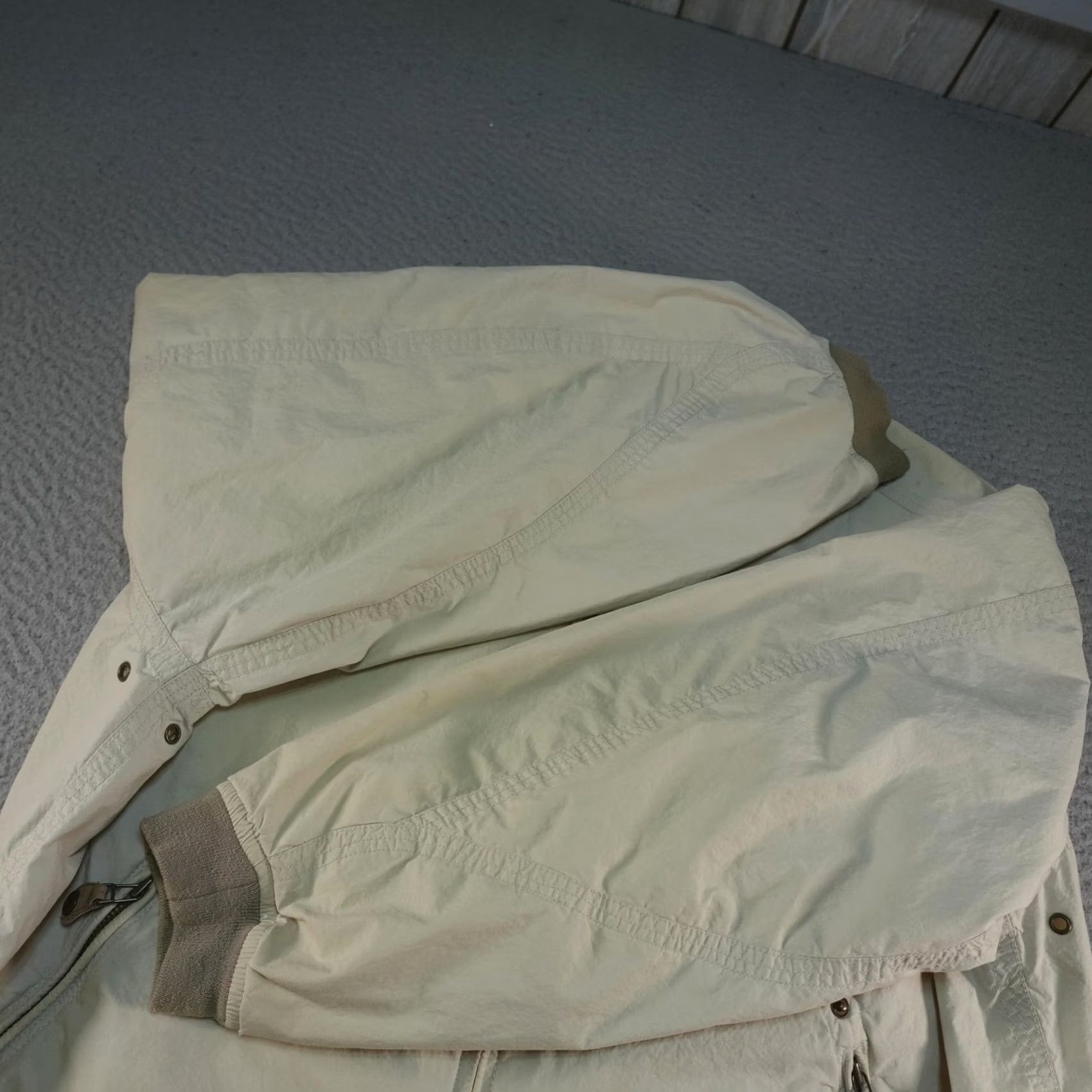 Gap VINTAGE Gap Bomber Jacket Mens Large Beige Lightweight 90s Sailing Nautical Navy Blue? Size US L / EU 52-54 / 3 - 3 Thumbnail