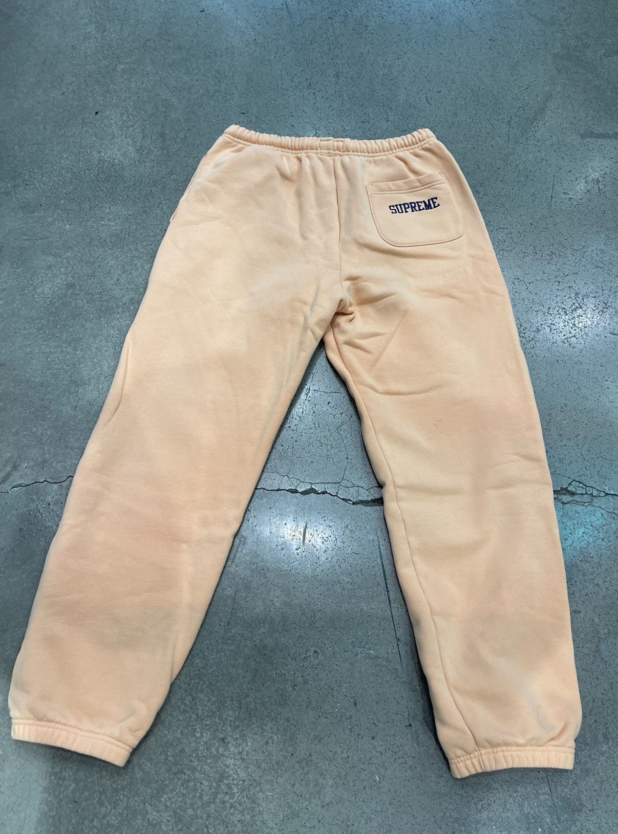 Champion × Supreme Supreme x Champion Sweatpant Size US 32 / EU 48 - 2 Thumbnail