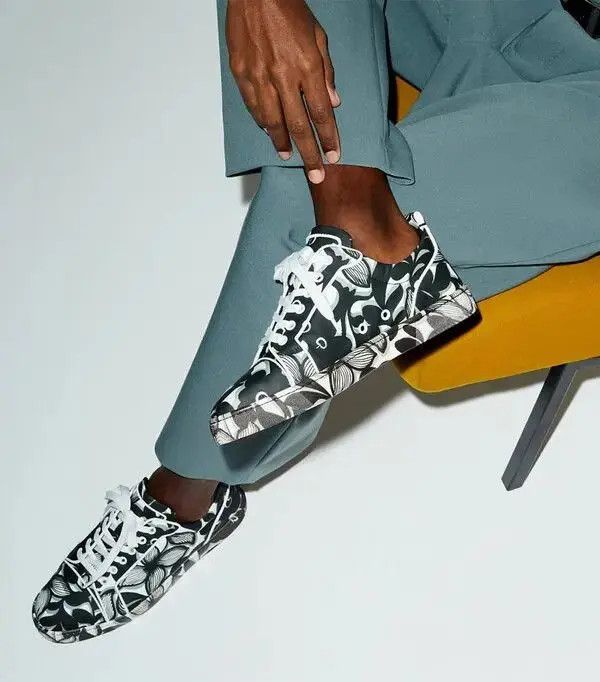 Christian Louboutin o1bcso1str0825 Louis Junior Orlato in Black/White Size US 10 / EU 43 - 4 Thumbnail