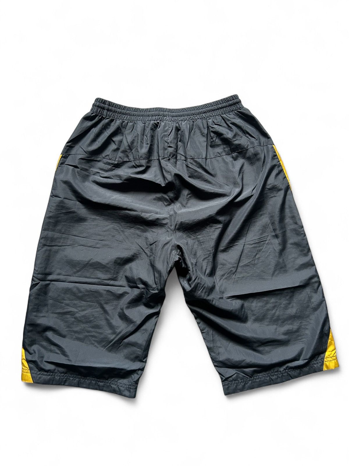 Umbro Rare Vintage Umbro Baggy Track Shorts Y2K Size US 32 / EU 48 - 2 Thumbnail