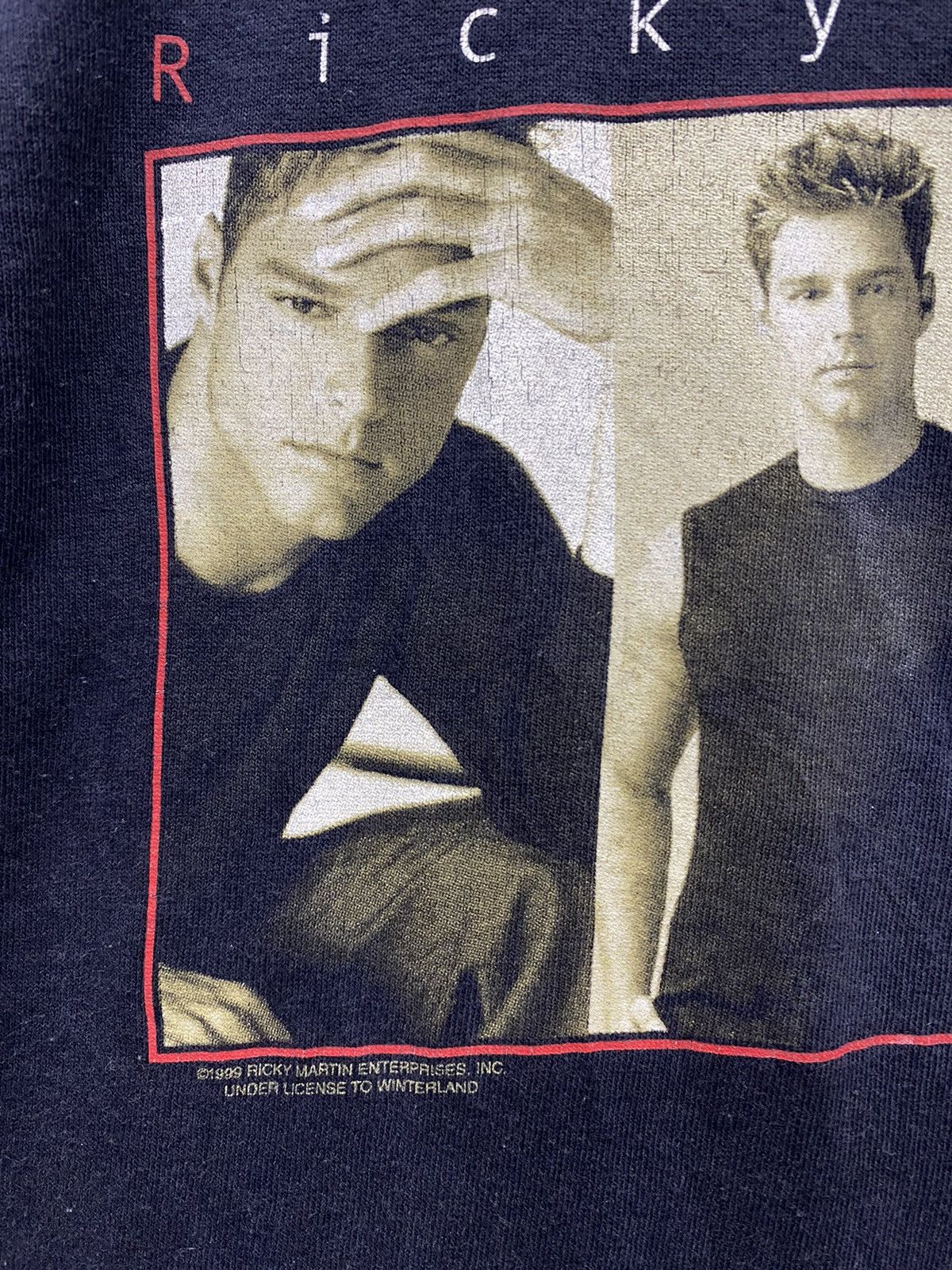 Band Tees 💥VINTAGE 90s RICKY MARTIN livin la vida loca tour tee shirt Size US L / EU 52-54 / 3 - 3 Thumbnail