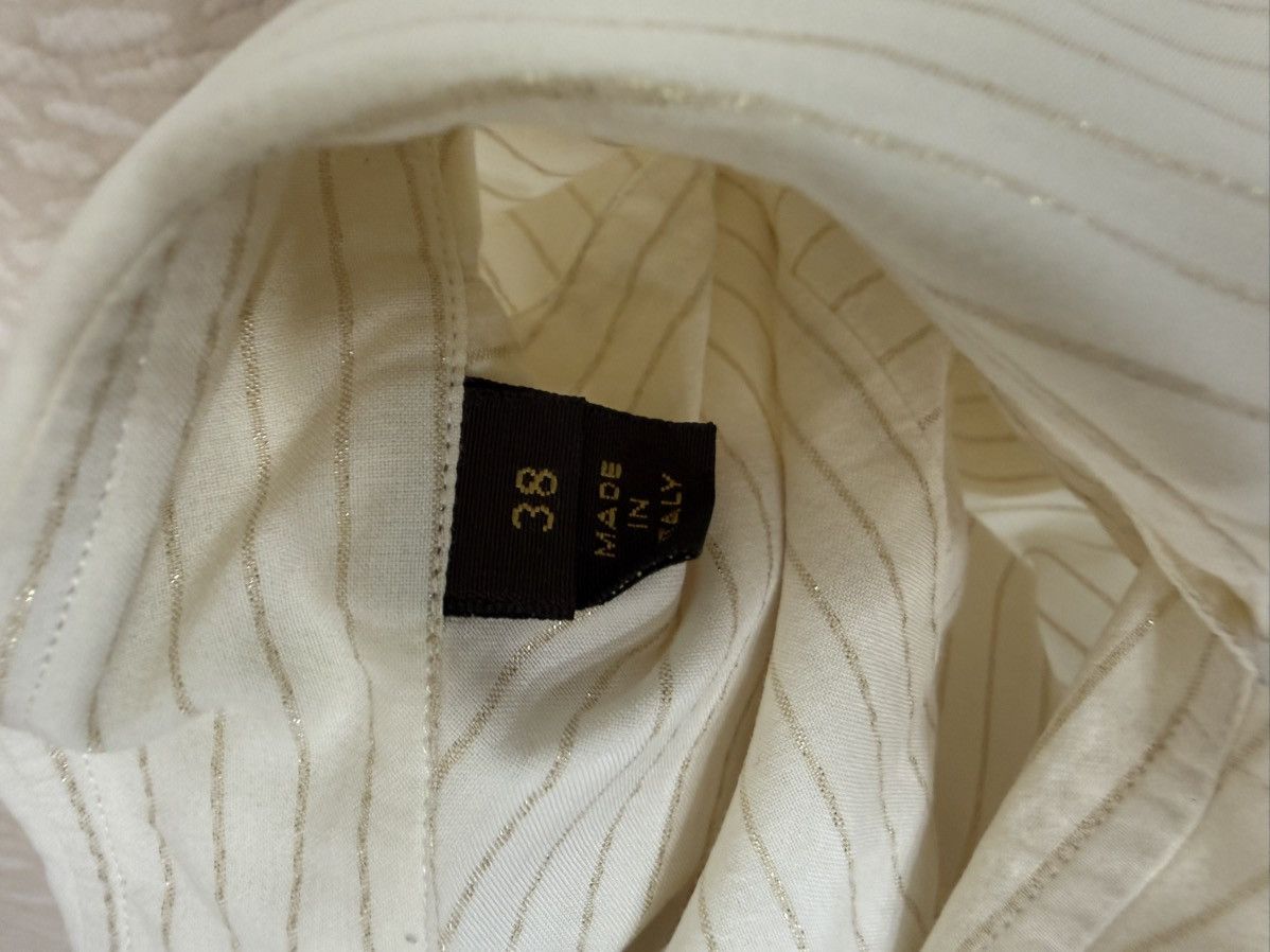 Louis Vuitton Louis Vuitton Dress Shirt Beige color With Gold Stripe Size US M / EU 48-50 / 2 - 5 Thumbnail