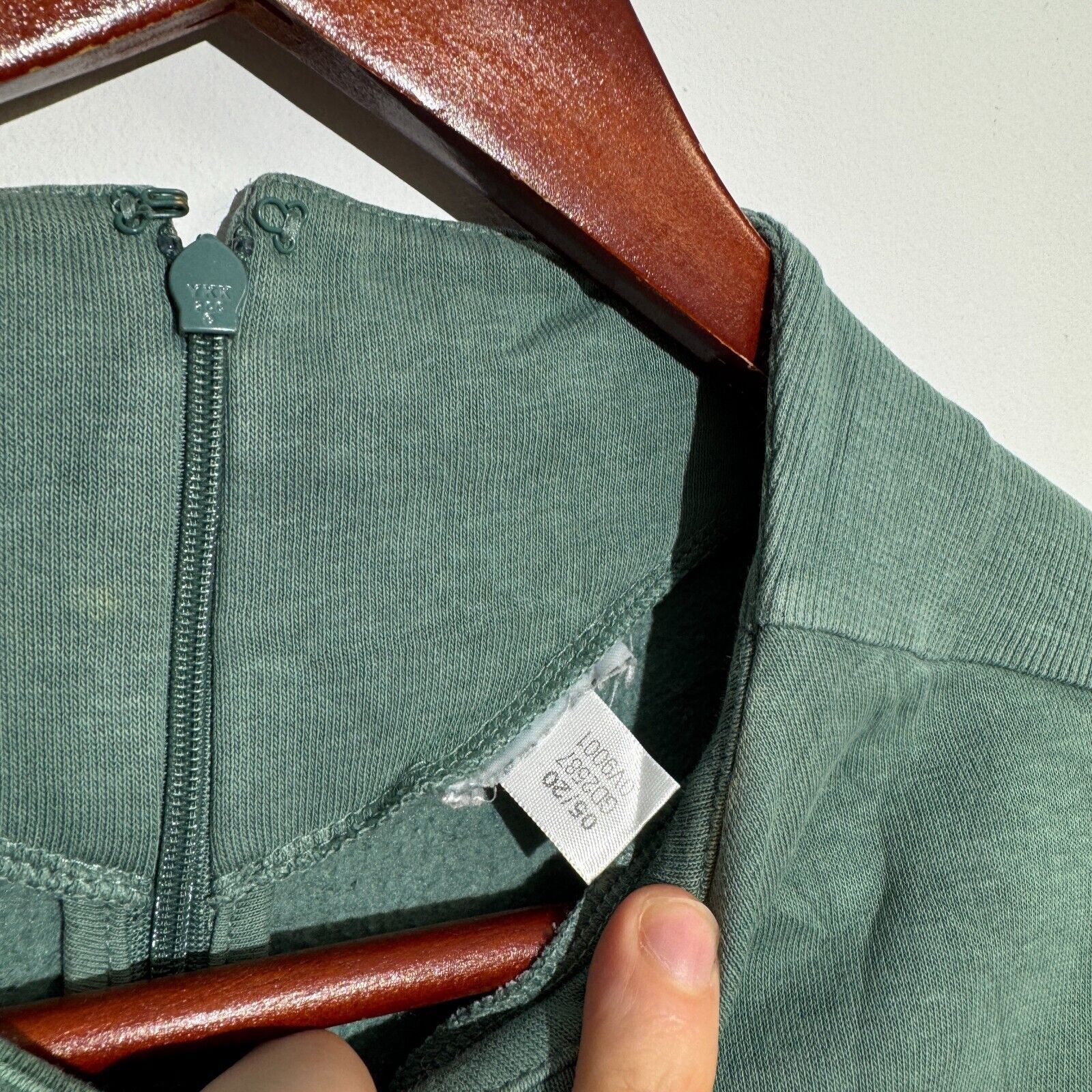 Adidas Vintage Adidas Unisex Green Cotton Crewneck Size S Cropped Size US S / EU 44-46 / 1 - 6 Thumbnail