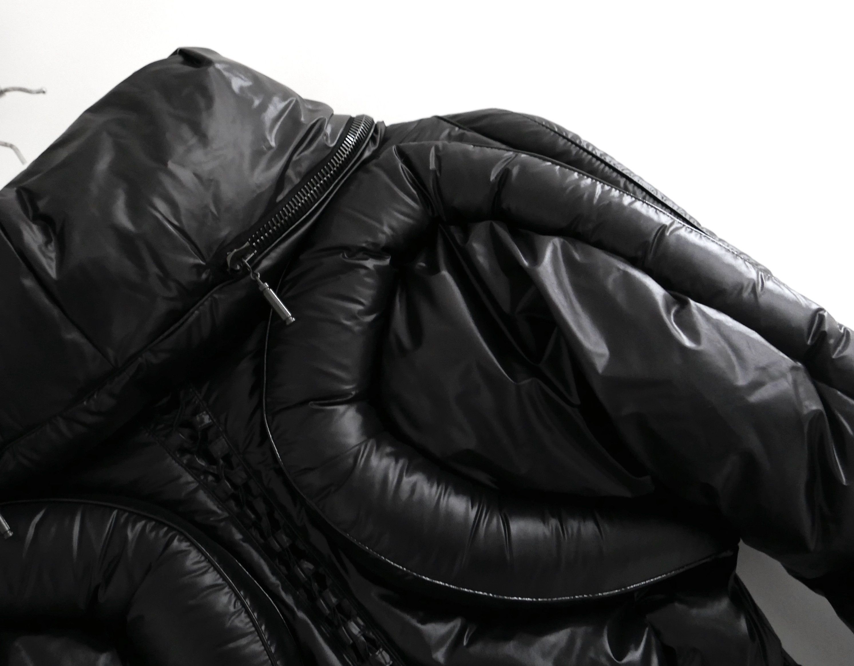 Emanuel Ungaro Emanuel Ungaro Fall 2007 Black Sculptural Puffer Jacket Size S / US 4 / IT 40 - 5 Thumbnail