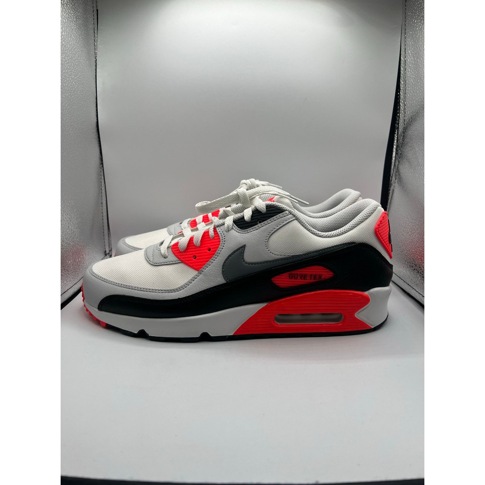 Men’s Nike Air Slant Retro  10.5 - VGUC Nike Air Slant Mid White / Black Deep Red (Size 10.5) DS  main image 4