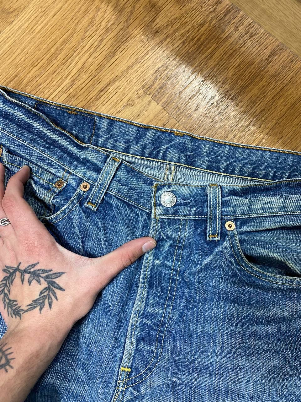 Levi's × Vintage Vintage 90s Levi’s 501 Boot Cut Made in USA Size US 32 / EU 48 - 20 Thumbnail