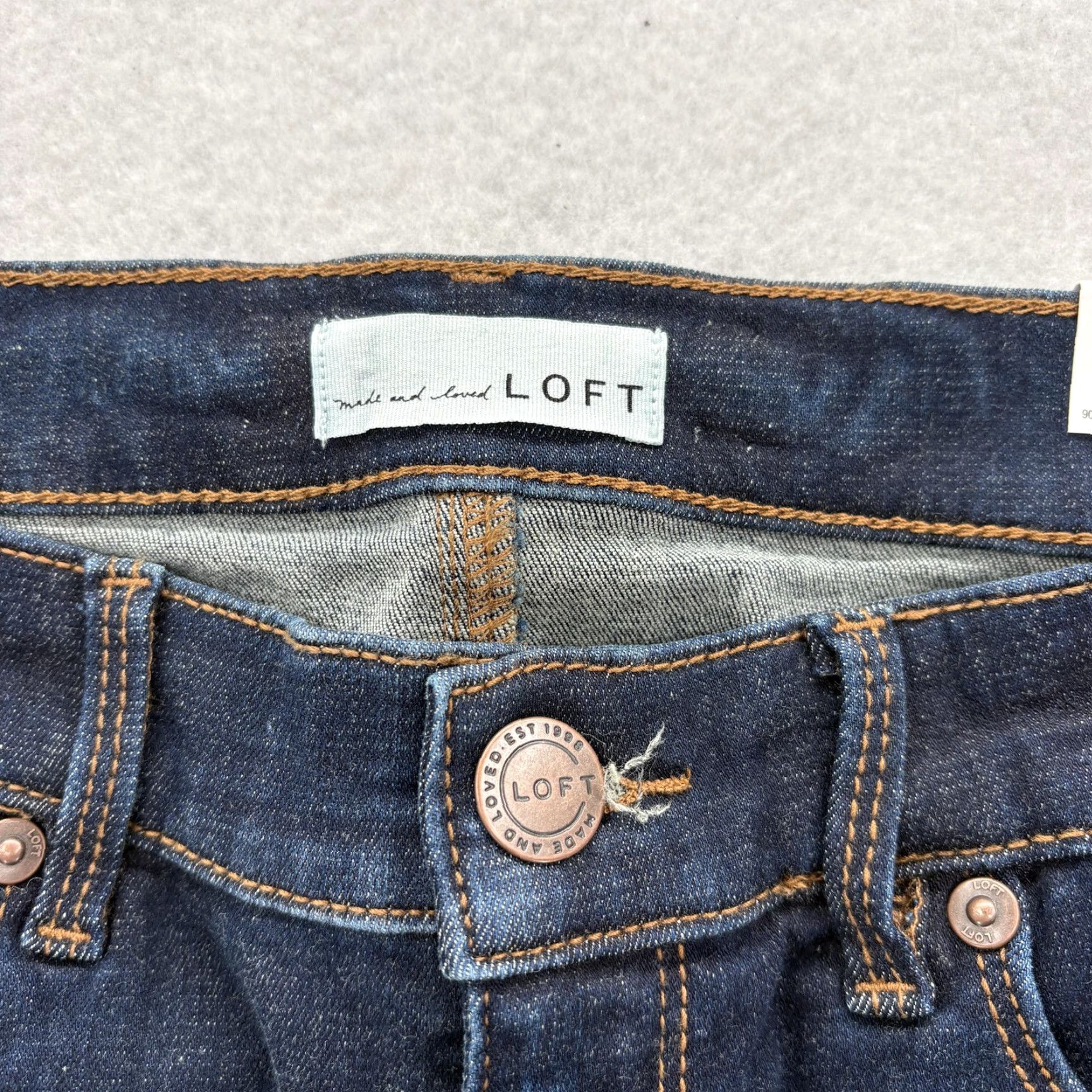 Loft VINTAGE Loft Jeans Womens 29/8 Dark Wash Blue Legging Skinny Stretch Denim Preppy Casual Size 30" / US 8 / IT 44 - 4 Thumbnail