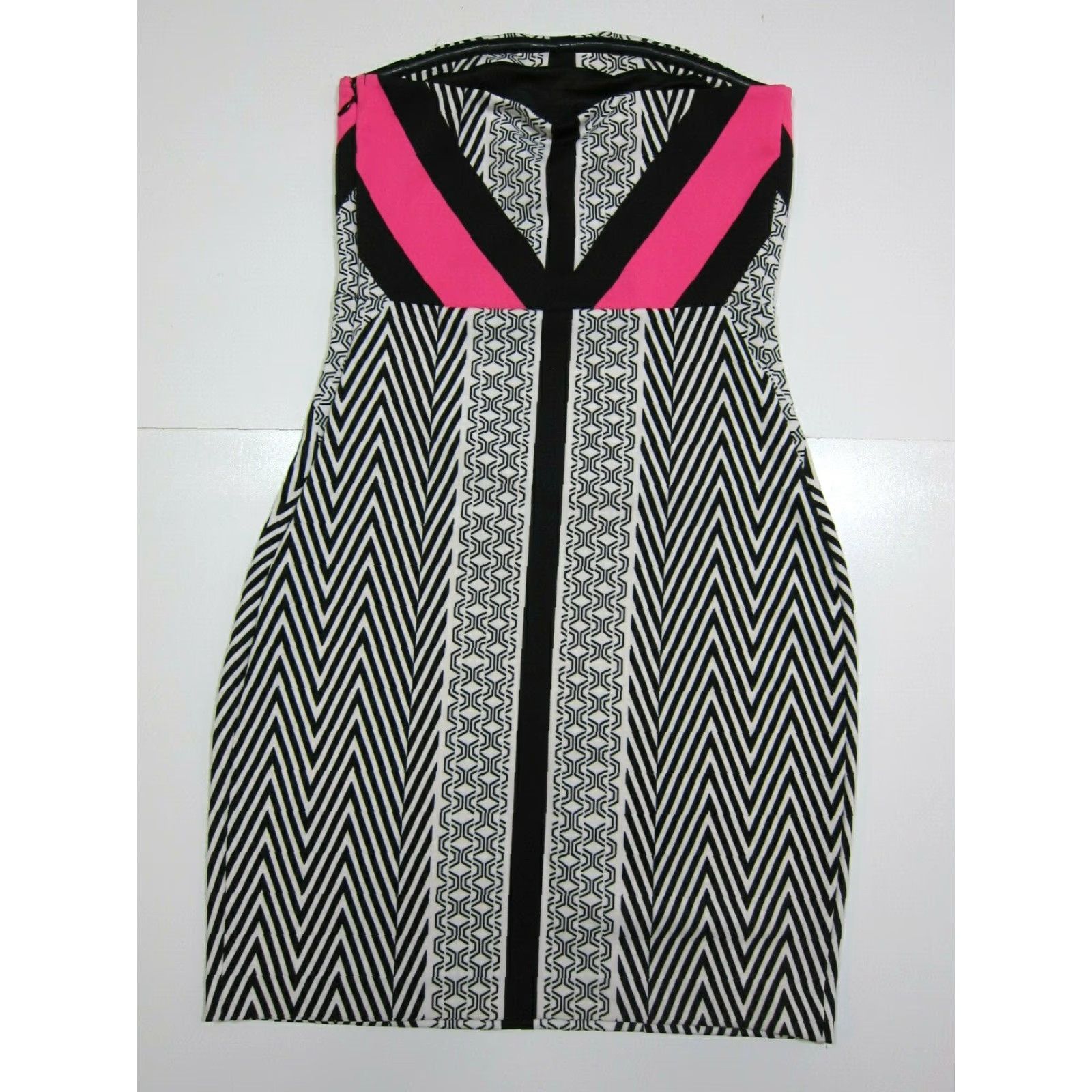 Express Express Black Pink Geometric Stretch Bodycon Sleeveless Dress Women Size 0 Size XS / US 0-2 / IT 36-38 - 2 Thumbnail