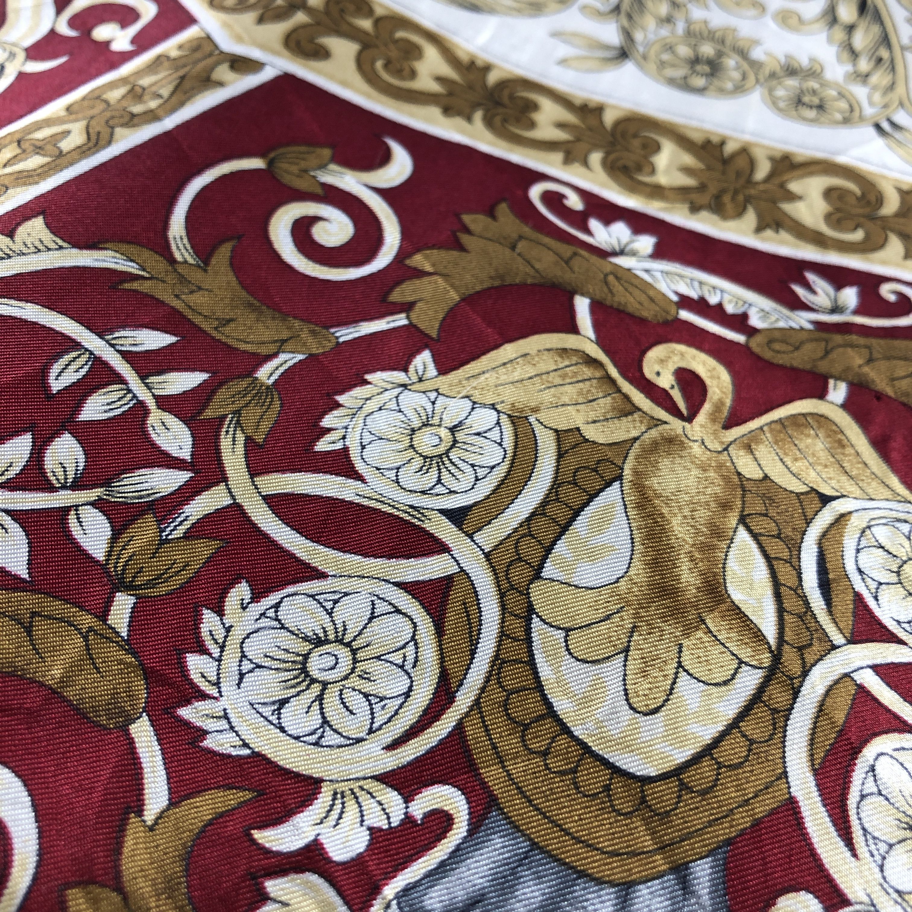 Vintage Vintage Luxury Baroque Silk Scarf M1303 Size ONE SIZE - 7 Thumbnail