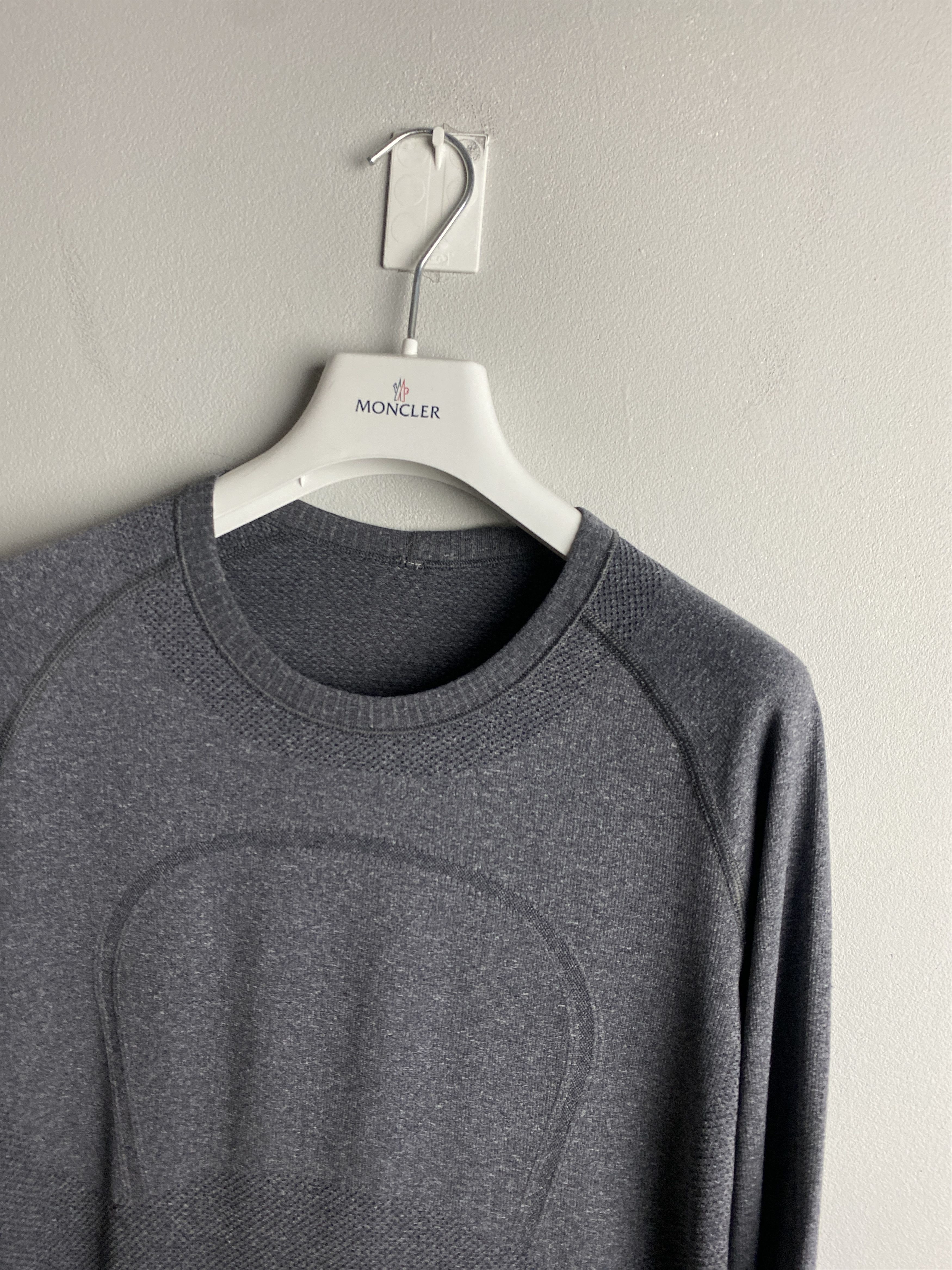 Lululemon Lululemon Swiftly Tech long sleeve t-shirt tee Size S / US 4 / IT 40 - 2 Thumbnail