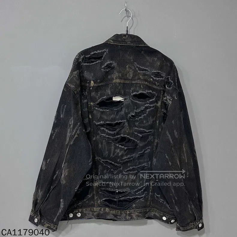 Balenciaga Balenciaga Distressed Denim Jacket with Mud Dyeing Size US S / EU 44-46 / 1 - 3 Thumbnail