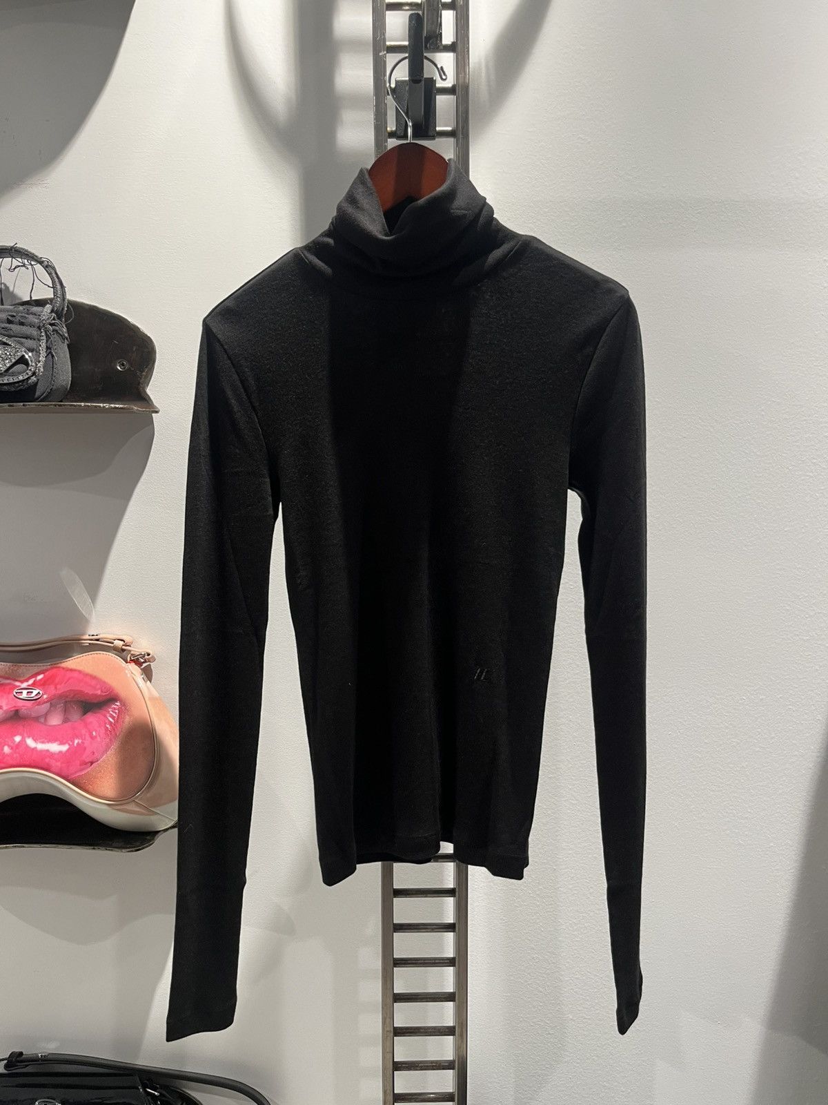 Helmut Lang Helmut Lang Long Sleeve Turtleneck Size XS / US 0-2 / IT 36-38 - 1 Thumbnail