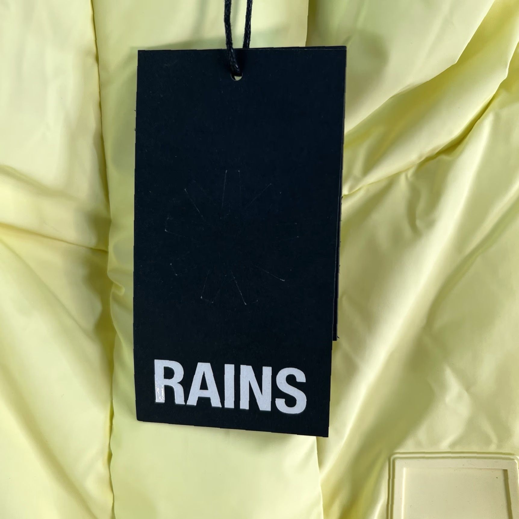 Rains RAINS Women’s Loop W Vest Size M Straw Yellow NWT’s Size M / US 6-8 / IT 42-44 - 4 Thumbnail