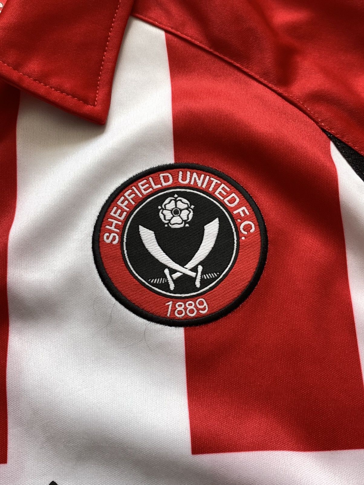Macron 🔥MACRON SHEFFIELD UNITED 2009/2010 HOME SOCKER JERSEY KIR TE Size US XS / EU 42 / 0 - 5 Thumbnail