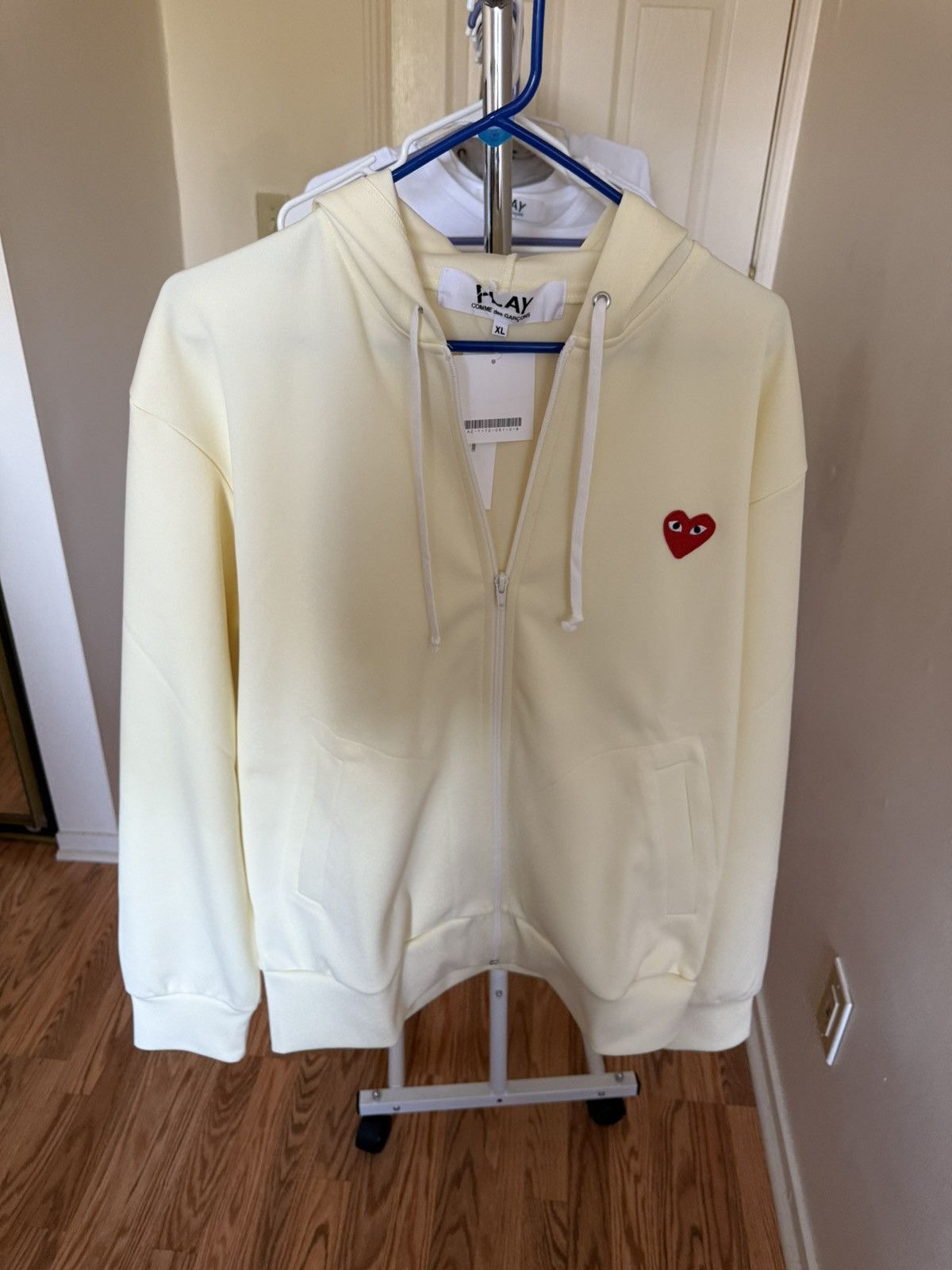 Comme des Garcons PLAY COMME DES GARCONS PLAY Zip Up Hoodie Size US XL / EU 56 / 4 - 11 Thumbnail