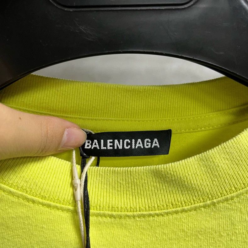 Balenciaga Balenciaga Fluorescent green logo monogram printed short-s Size US S / EU 44-46 / 1 - 2 Thumbnail