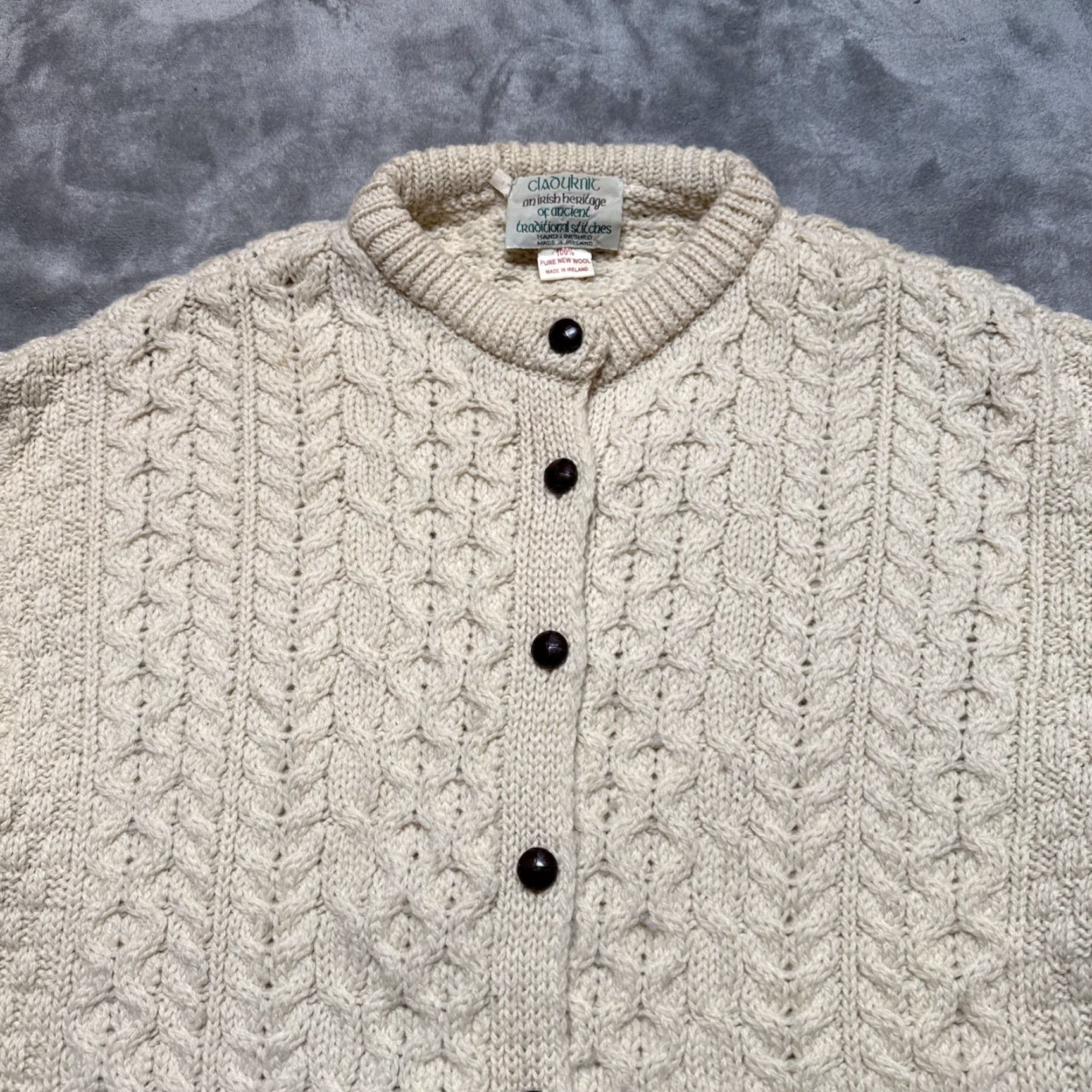 Vintage VINTAGE Claouknit Cardigan Wool Beige Cream Large Women's Cable-Knit High Neck Raglan Sleeve Size L / US 10 / IT 46 - 3 Thumbnail