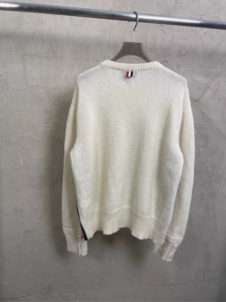 Thom Browne Thom browne Beige pocket side stripe wool round-neck sweate Size US L / EU 52-54 / 3 - 2 Thumbnail
