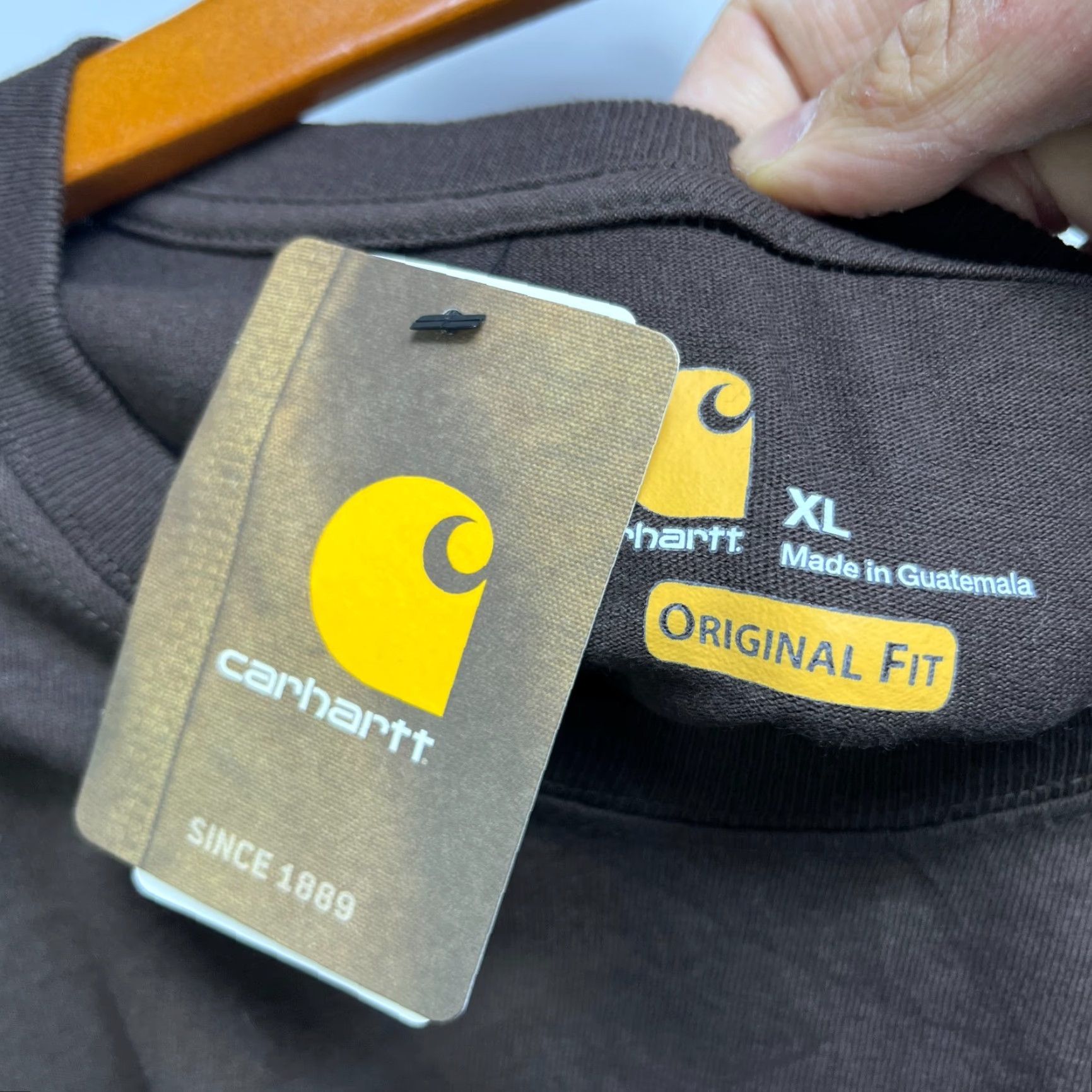 Carhartt Carhartt T-Shirt Brown XL New with Tags Men’s Pocket Crew Neck Short Sleeve Regular K87 2010s Logo Size US XL / EU 56 / 4 - 4 Thumbnail