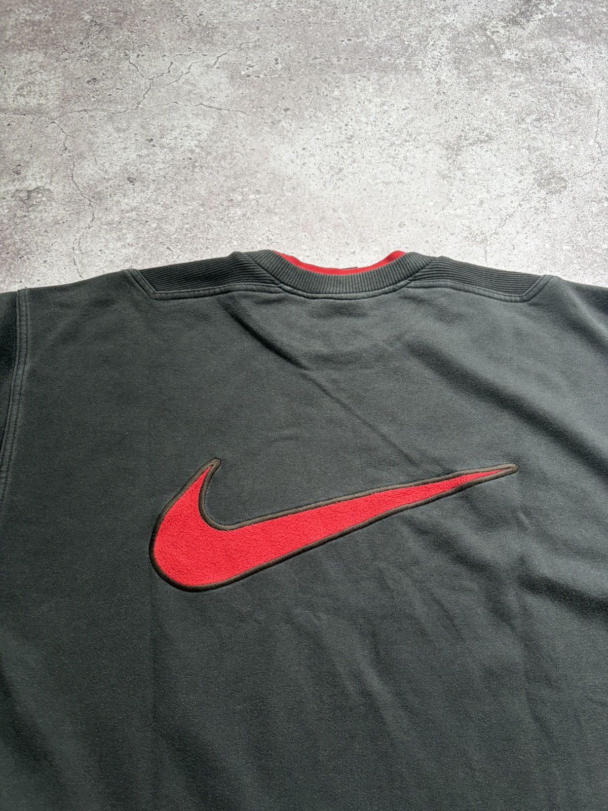 Nike Vintage Nike Tirol Football Faded Sweatshirt Size US L / EU 52-54 / 3 - 11 Thumbnail