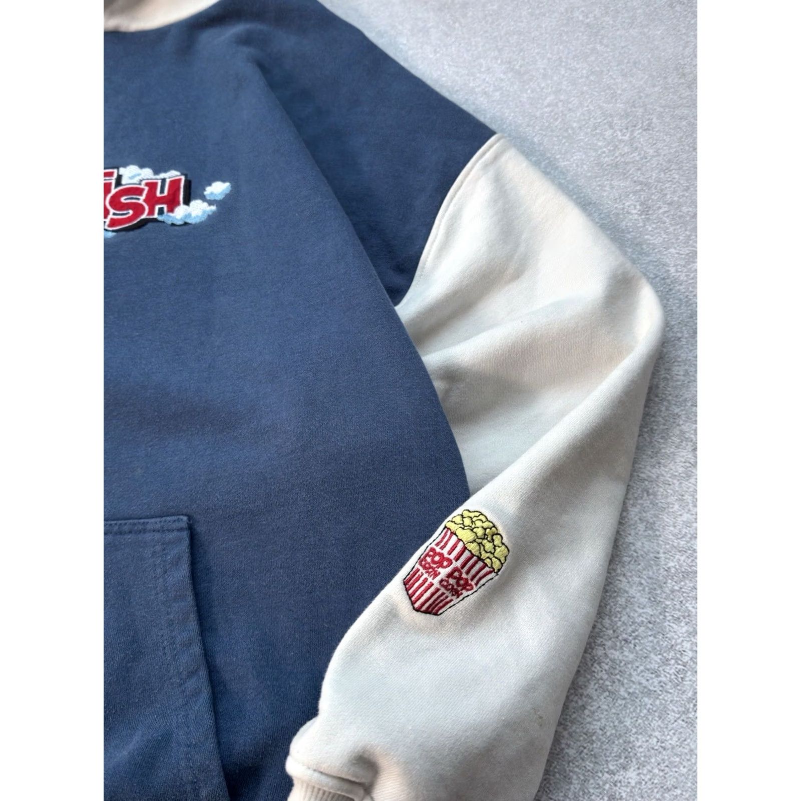 Vintage VINTAGE Childish Theme Park Big Logo Y2K Blue Hoodie Men L Size US L / EU 52-54 / 3 - 4 Thumbnail