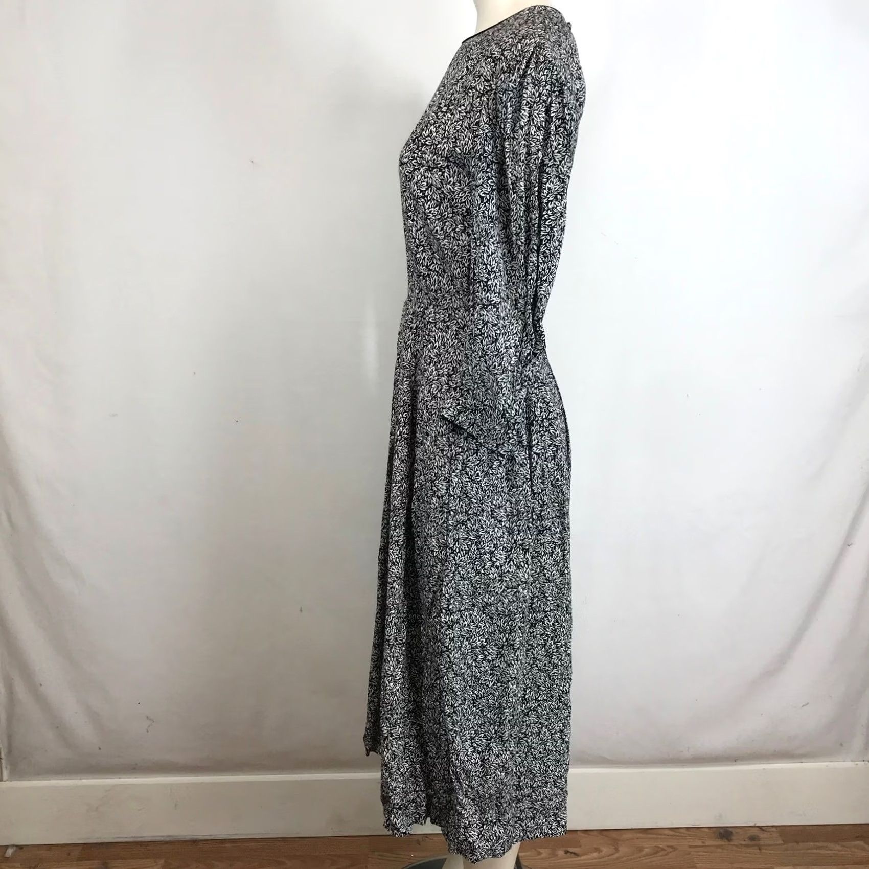 Vintage VINTAGE Lanz Originals Floral Print Midi Dress Size 10 Black Long Sleeve Womens Size L / US 10 / IT 46 - 6 Thumbnail