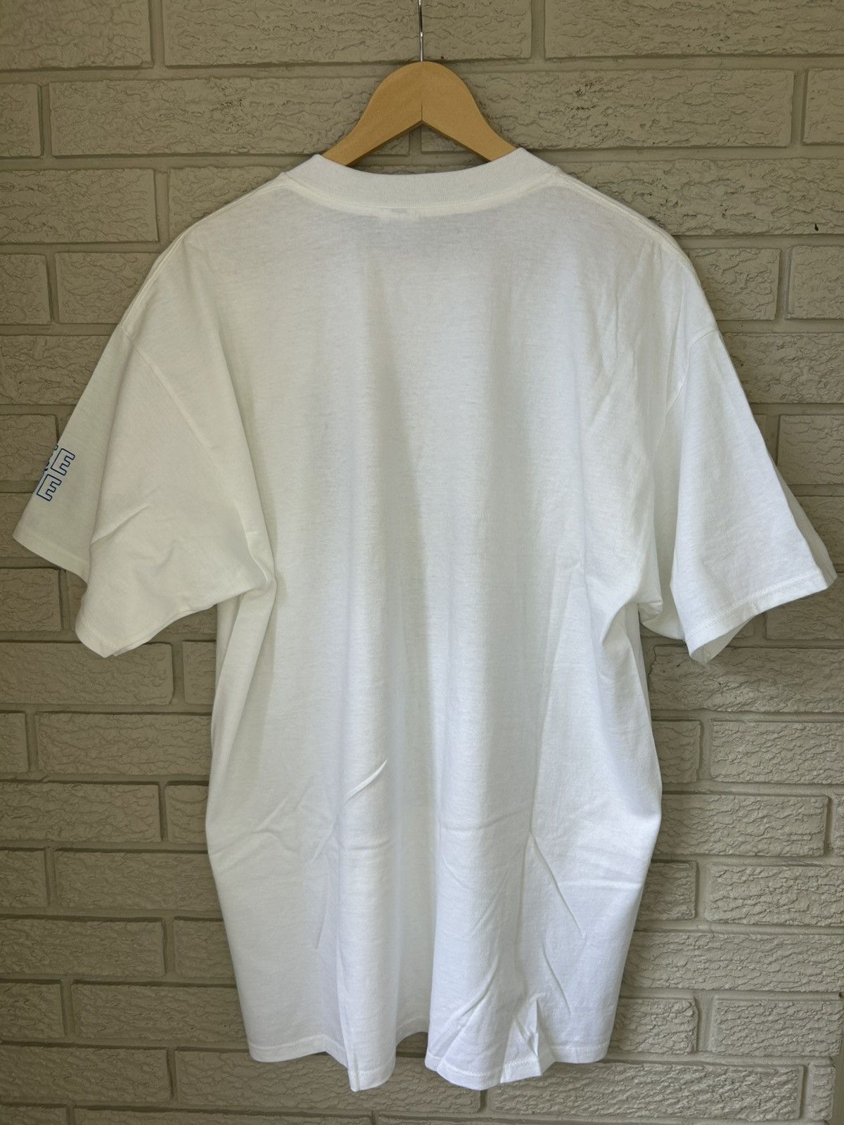 Vintage Vintage 2001 Blue Light Victoria Day Beer Promo T Shirt Size US XL / EU 56 / 4 - 5 Thumbnail