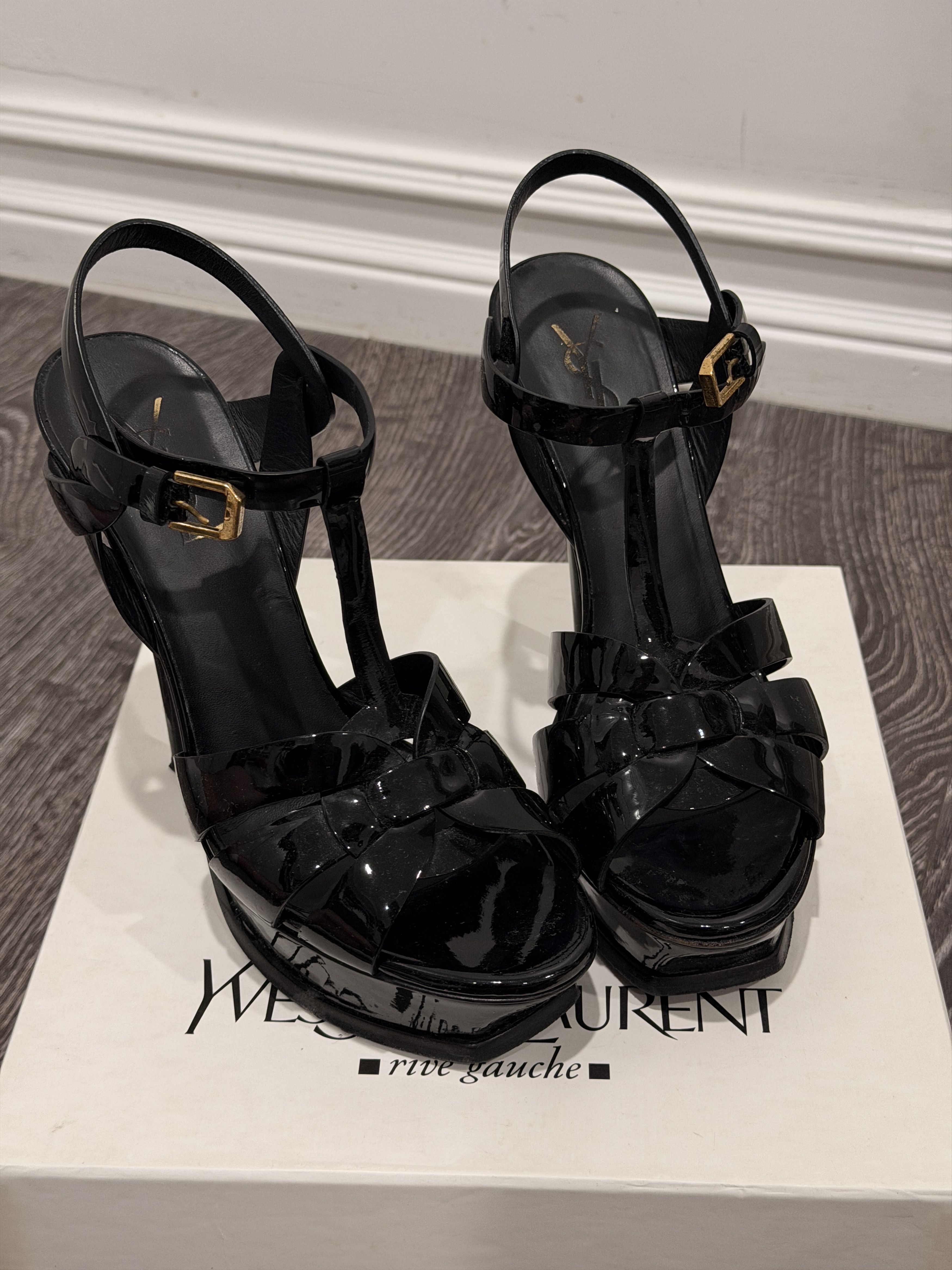 Yves Saint Laurent TRIBUTE platform sandals in patent leather Size US 8 / IT 38 - 1 Thumbnail