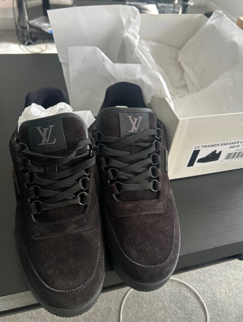 Louis Vuitton Louis Vuitton Uniform Sneakers - Black Suede. UK6. EU40 Size US 7 / EU 40 - 16 Thumbnail