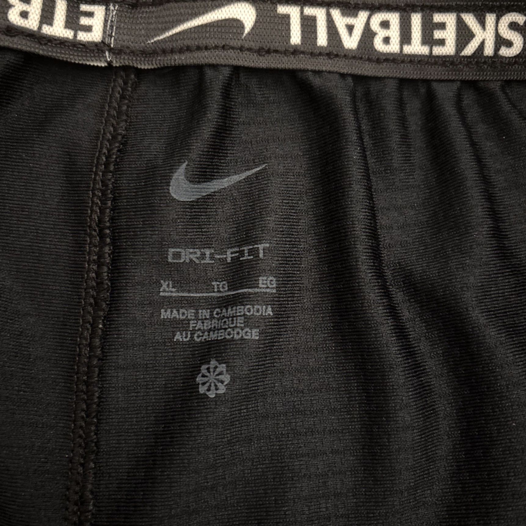 Nike Nike Dri-FIT DNA Crossover Basketball Shorts Men XL 8" Black FN2883-010 Size US 36 / EU 52 - 4 Thumbnail