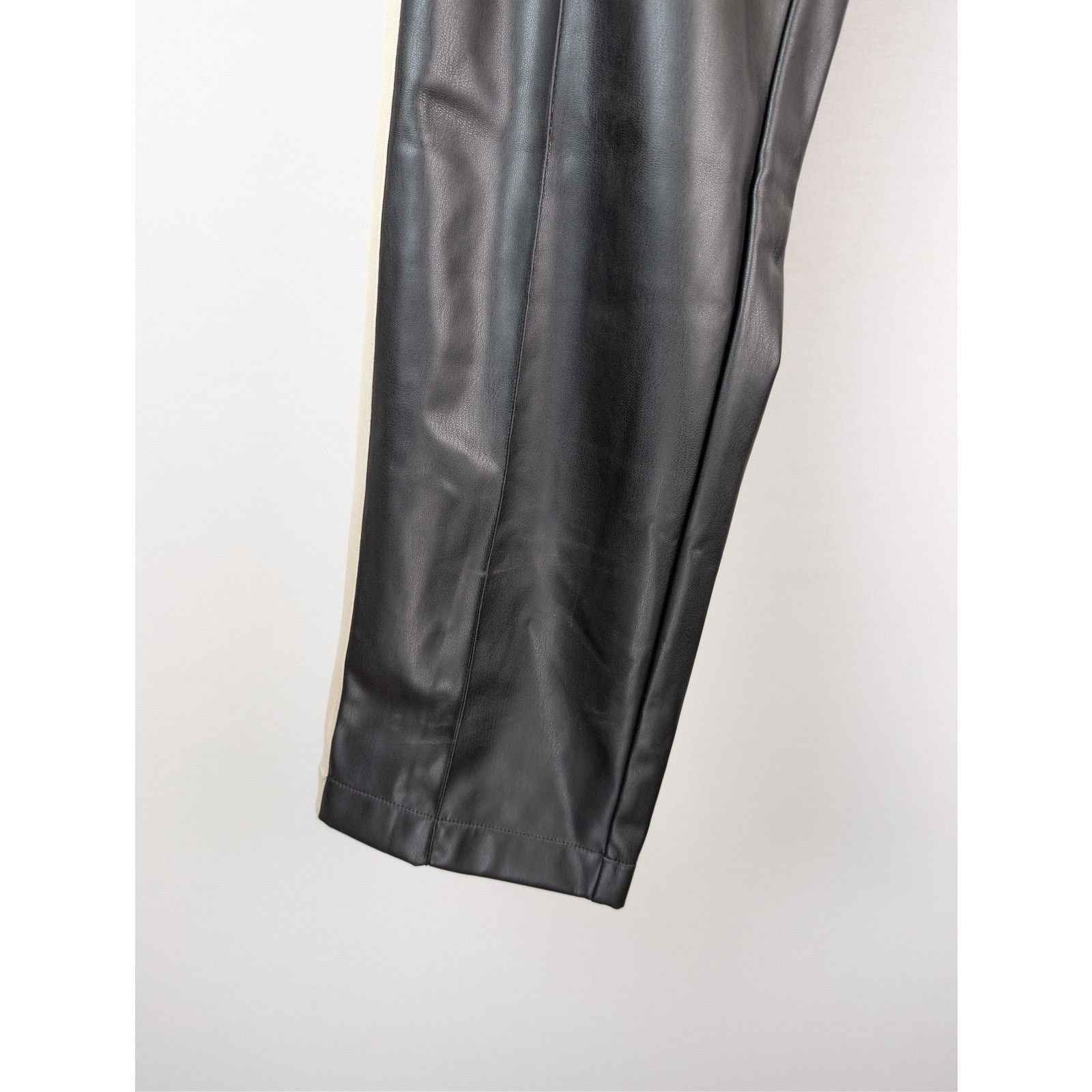 Palm Angels o1rshd1 Leather Effect Track Pants in Black / Off White Size US 36 / EU 52 - 9 Thumbnail