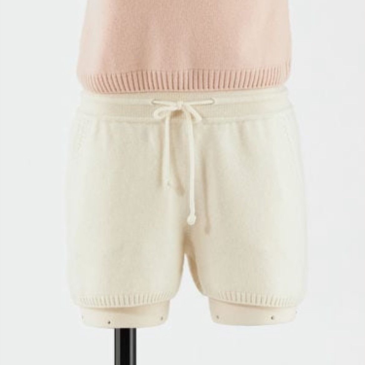 Loro Piana o1srvl11e1024 Cocooning Fine Ajour Short in White Size 28" / US 6 / IT 42 - 1 Preview