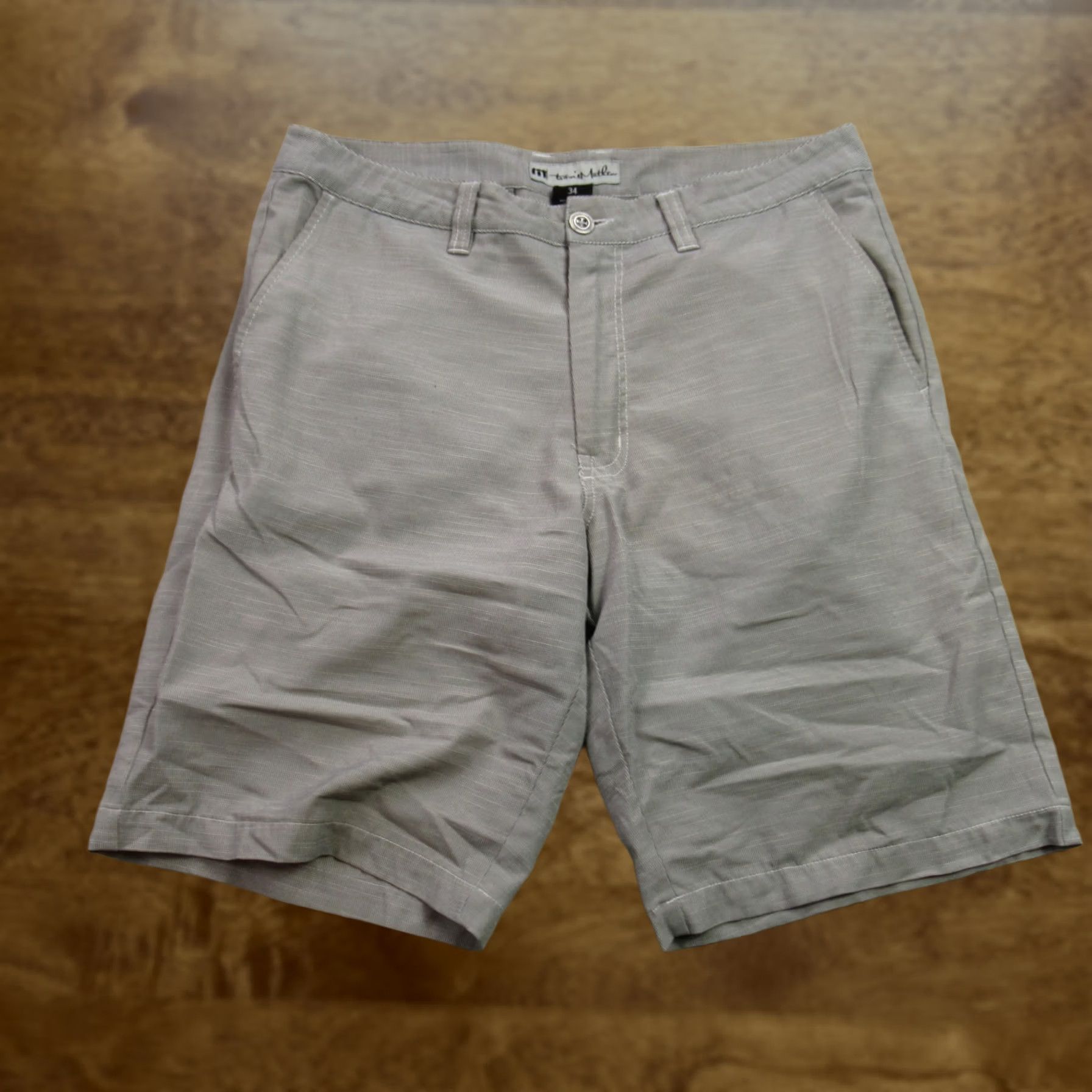 TravisMathew Travis Mathew Shorts Mens 34 Pockets Button Lightweight Gray Chino Casual Size US 34 / EU 50 - 1 Thumbnail