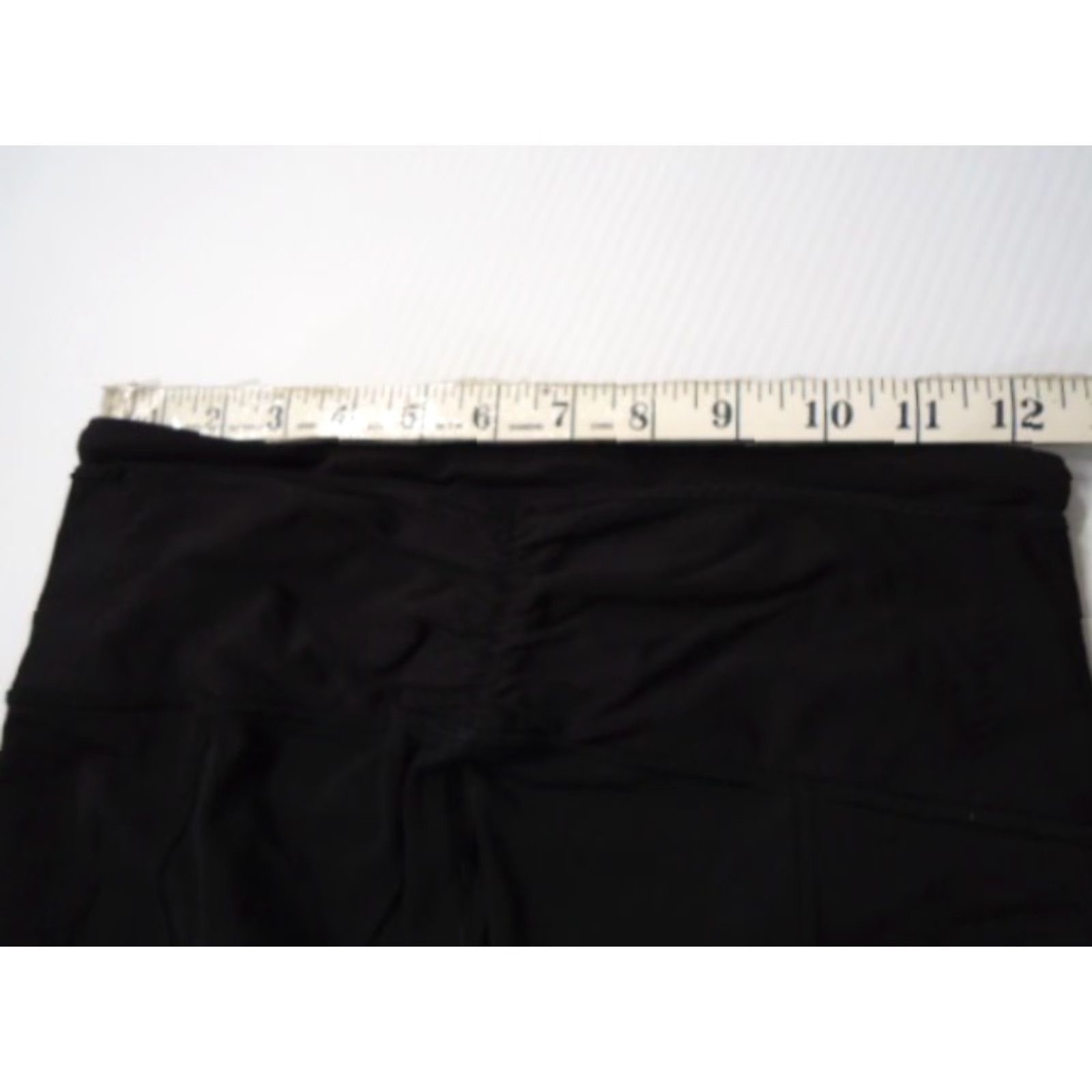 Lululemon Lululemon Women Shorts 6 Black Poly Blend Pull On Activewear Capri Leggings Size 27" / US 4 / IT 40 - 7 Thumbnail