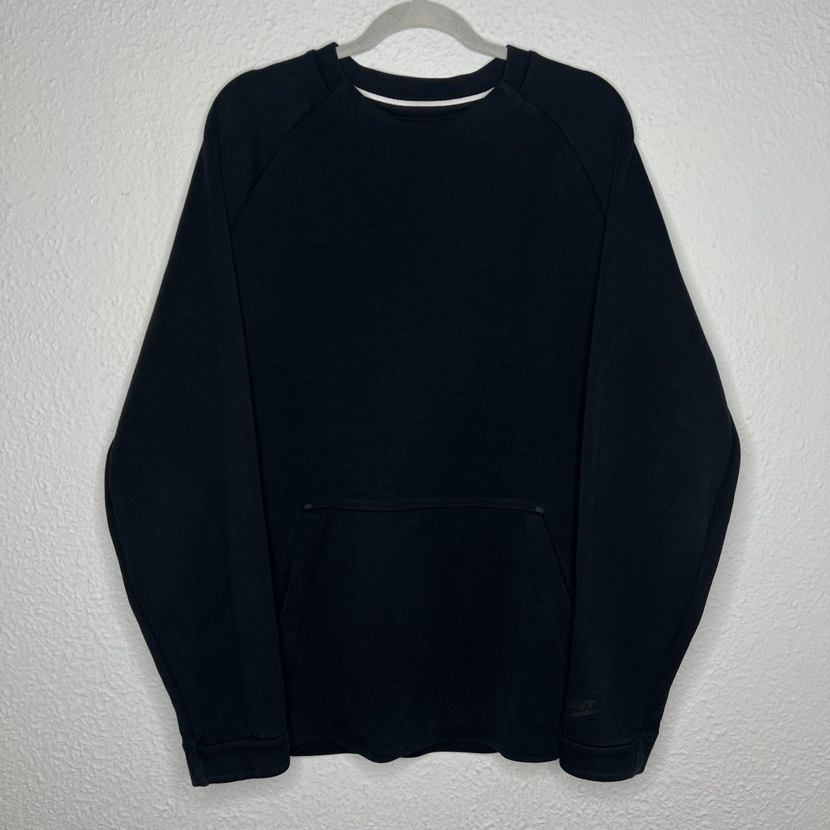 Nike Nike Tech Fleece Sweatshirt Crewneck Black Logo Size US XL / EU 56 / 4 - 1 Thumbnail