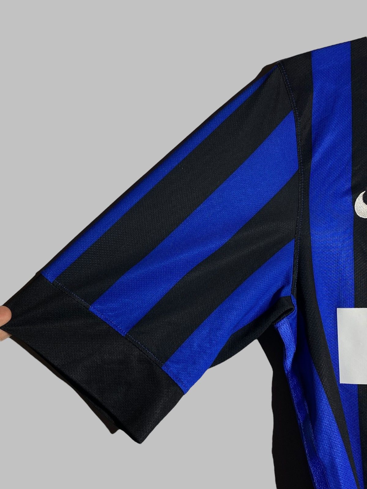 Nike 🔥 INTER MILAN 2010s NIKE PIRELLI JERSEY R9 VINTAGE VIBES Size US S / EU 44-46 / 1 - 7 Thumbnail