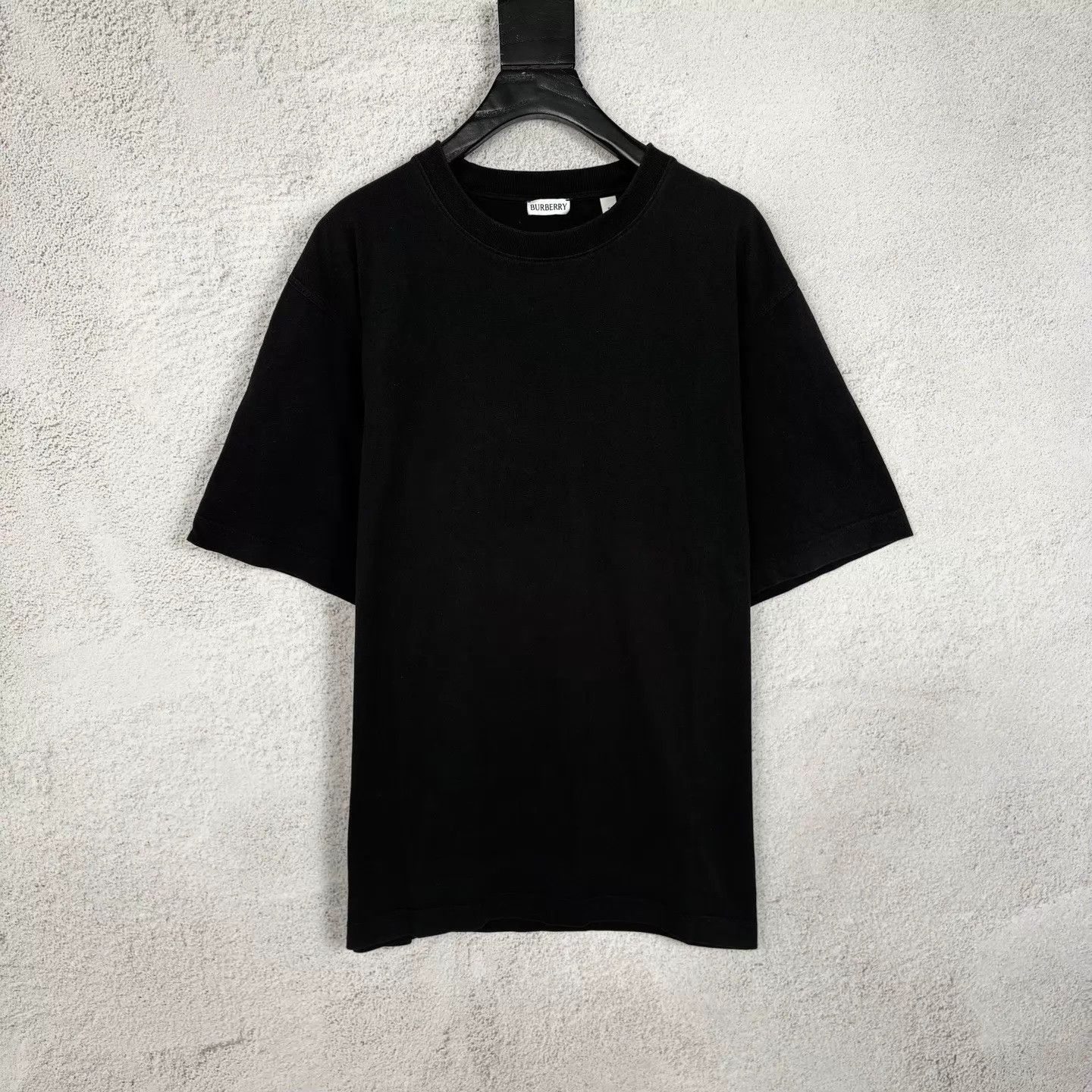 Burberry Burberry Graffiti Logo Oversized Tee XL 98 Size US XL / EU 56 / 4 - 1 Thumbnail