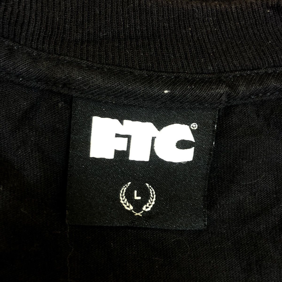 Vintage Vintage FTC SKATEBOARD OSAKA Shop Edition Tee Shirt Size US L / EU 52-54 / 3 - 4 Thumbnail