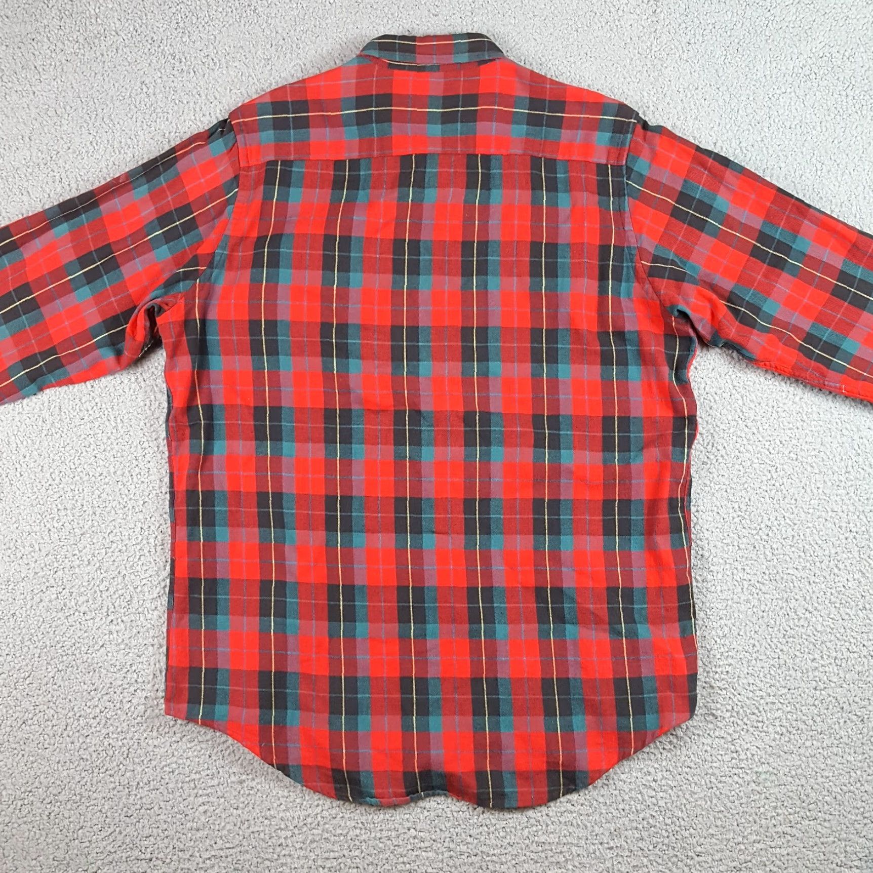 Vintage VINTAGE Woolrich Button-Up SHIRT XL Red Plaid 80s Lumberjack Flannel Men’s Size XL Western Hunting Workwear Size US XL / EU 56 / 4 - 5 Thumbnail