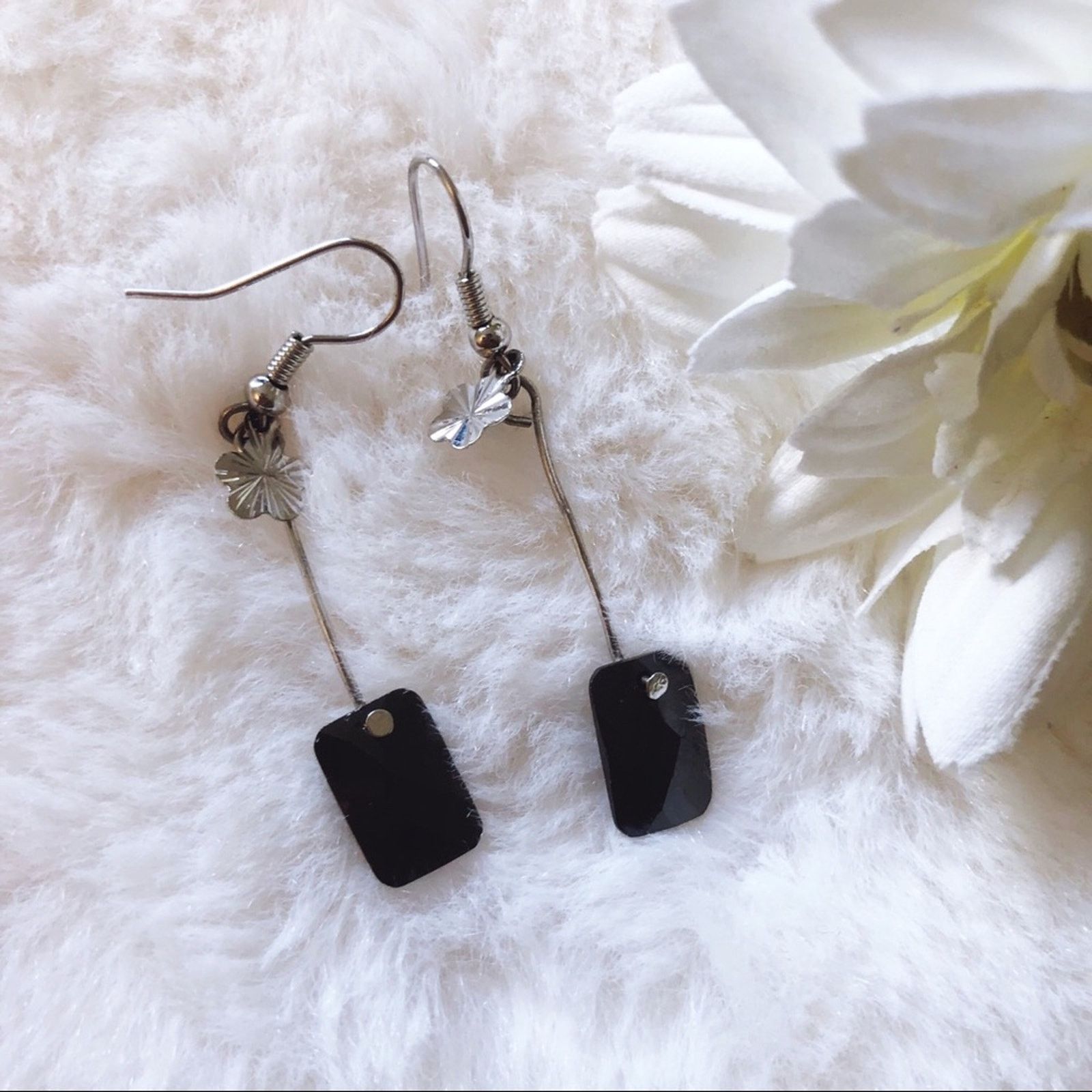 Other Silver Black Dazzle Earrings Size ONE SIZE - 1 Thumbnail