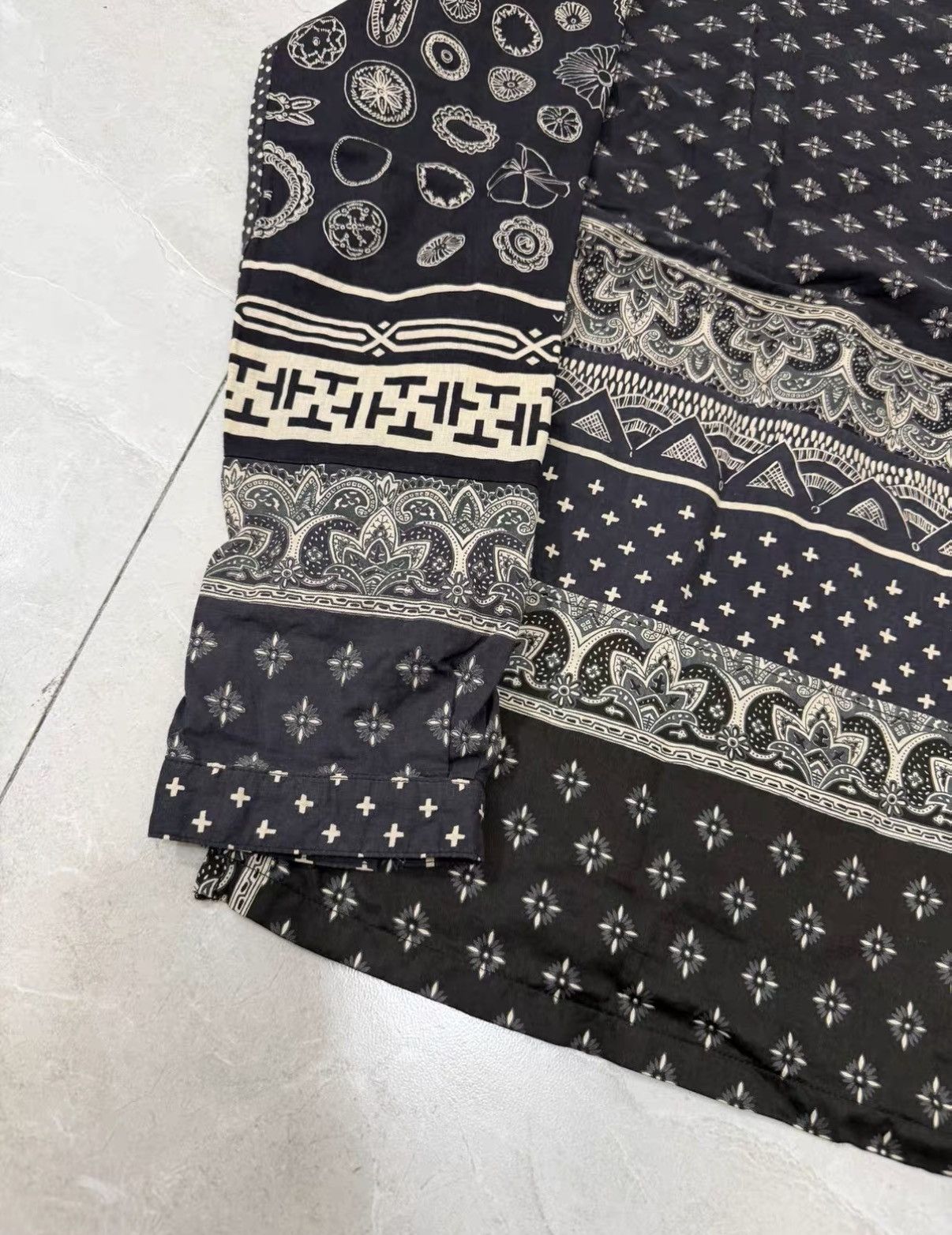 Visvim VISVIM 19SS ICT TUNIC P.O. Limited Black Paisley Shirt J34 Size US S / EU 44-46 / 1 - 8 Thumbnail