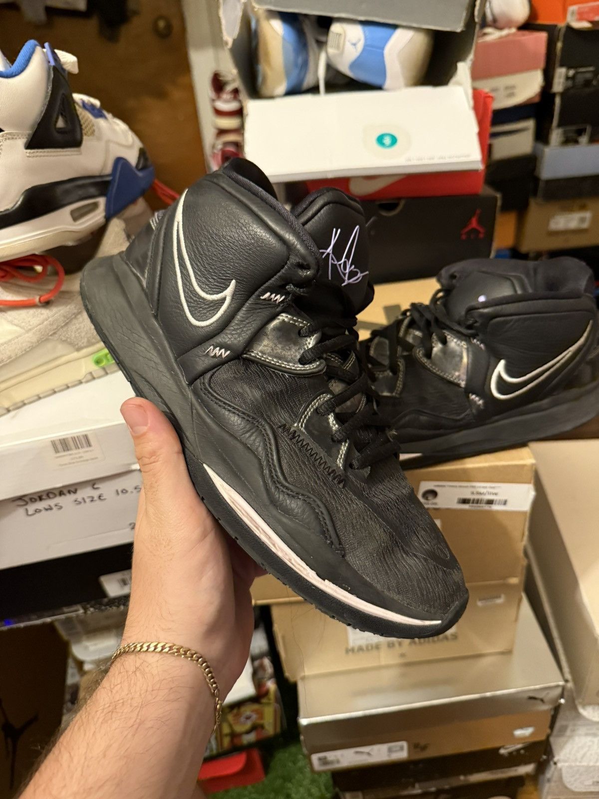 Nike Nike Kyrie size 9.5 Size US 9.5 / EU 42-43 - 1 Thumbnail