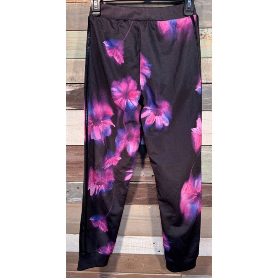 Adidas Girl's ADIDAS Logo Black Pink Floral Pants LARGE (14) Gently Size 36" / US 14 / IT 50 - 4 Thumbnail