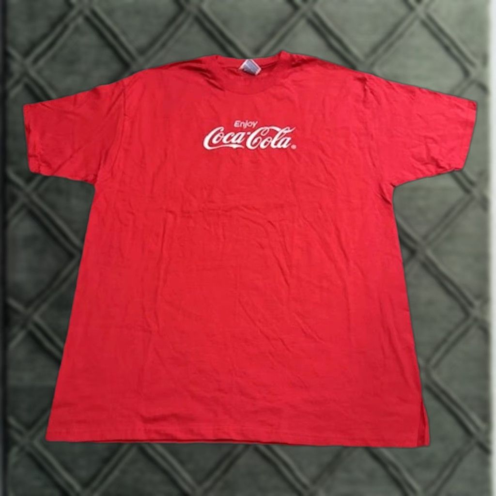 Vintage VINTAGE Coca-Cola Embroidered Logo T-Shirt XL Mens 90s Red White Embroidered Logo T-Shirt Size US XL / EU 56 / 4 - 1 Thumbnail
