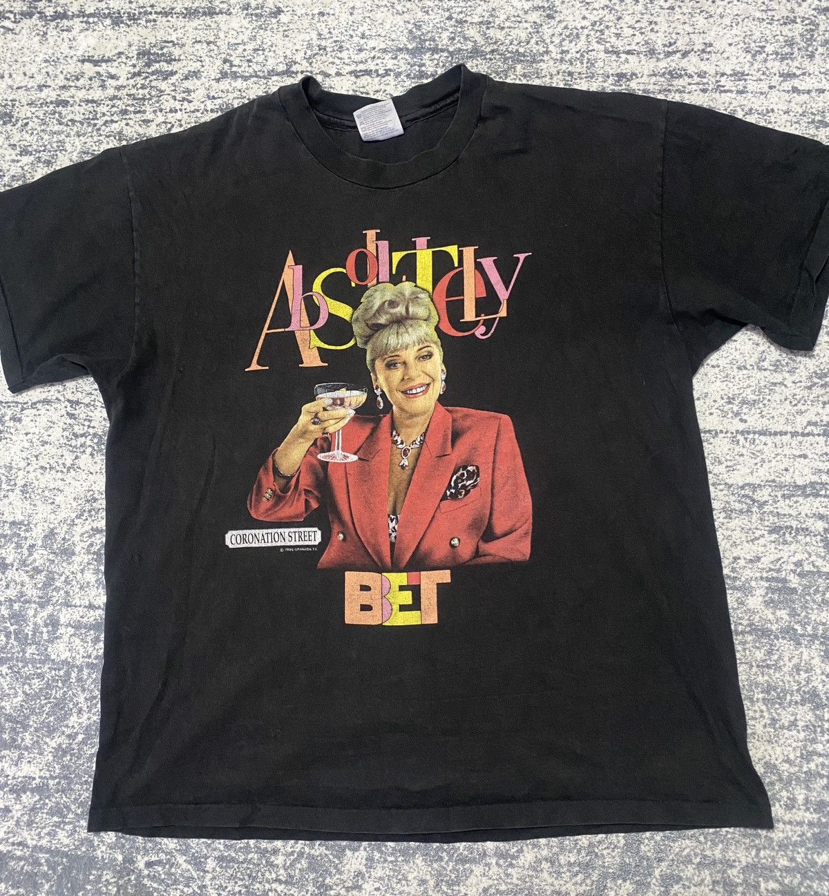 Vintage Absolutely bet vintage coronation granada tv tee 90s Size US L / EU 52-54 / 3 - 1 Thumbnail